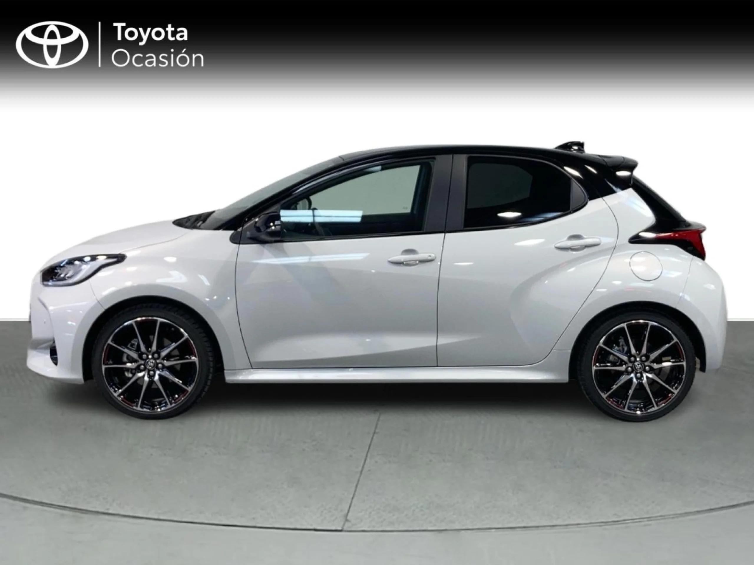 Toyota Yaris 130H GR Sport Plus - Foto 4