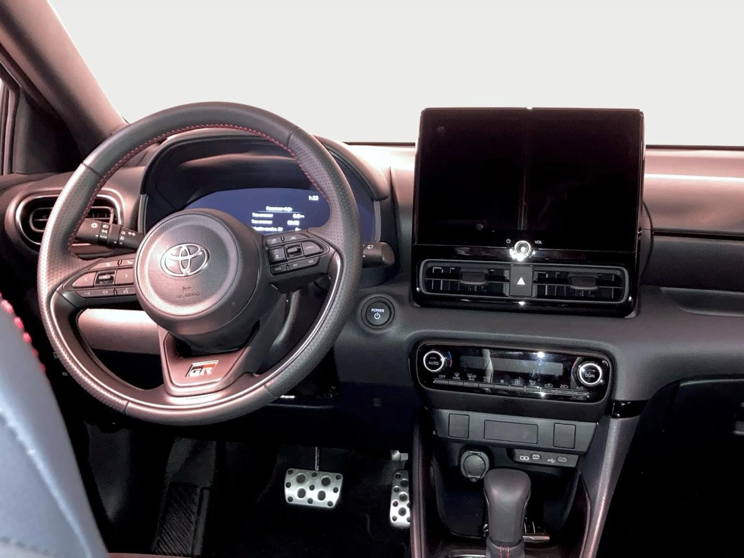 Toyota Yaris 130H GR Sport Plus - Foto 9