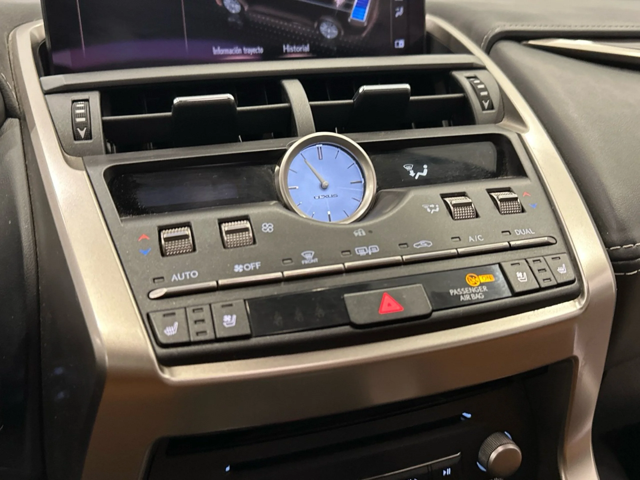 Lexus NX 300h NX300H LUXURY 4WD - Foto 30