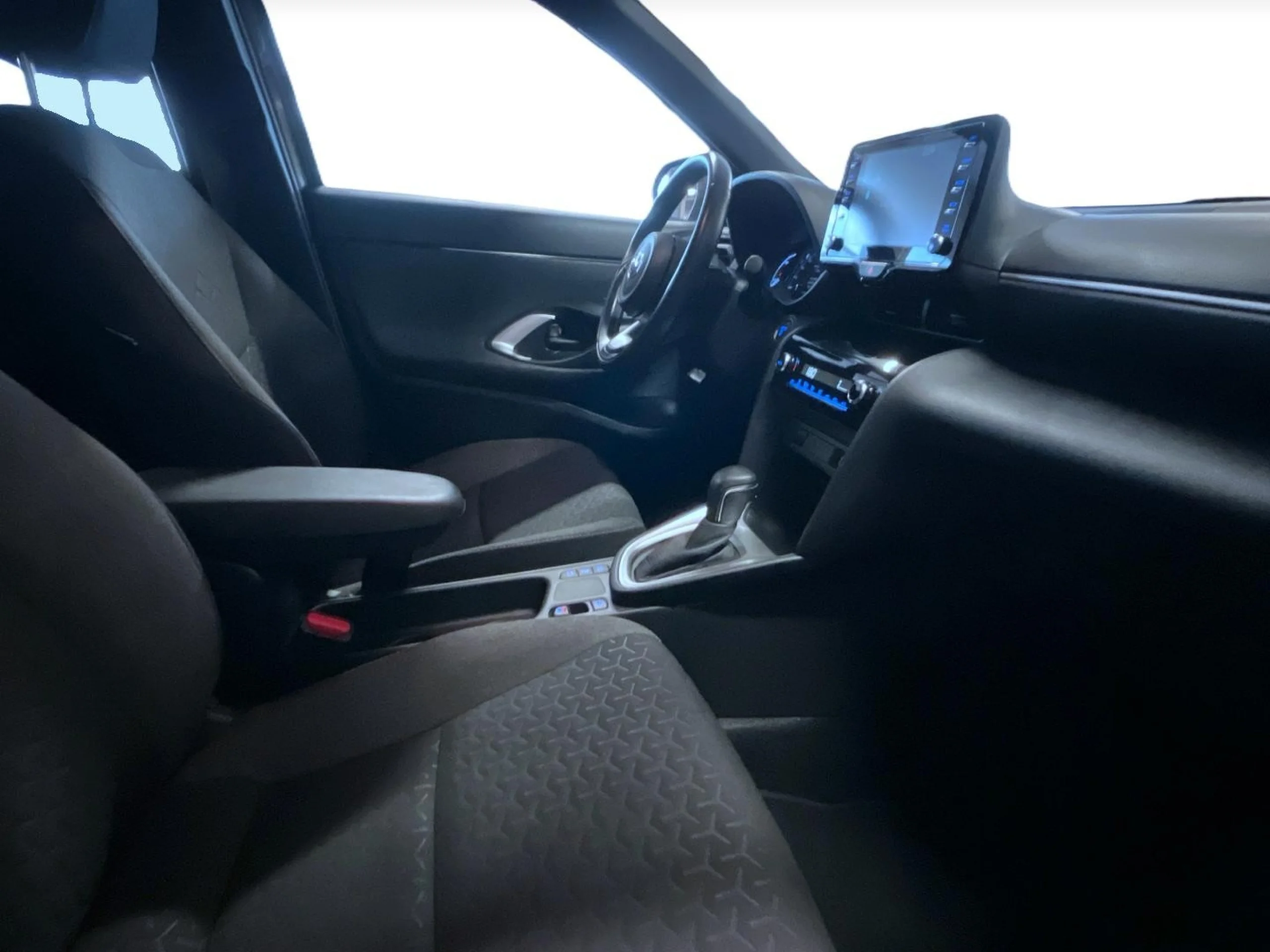 Toyota Yaris Cross 120H Active Tech - Foto 16