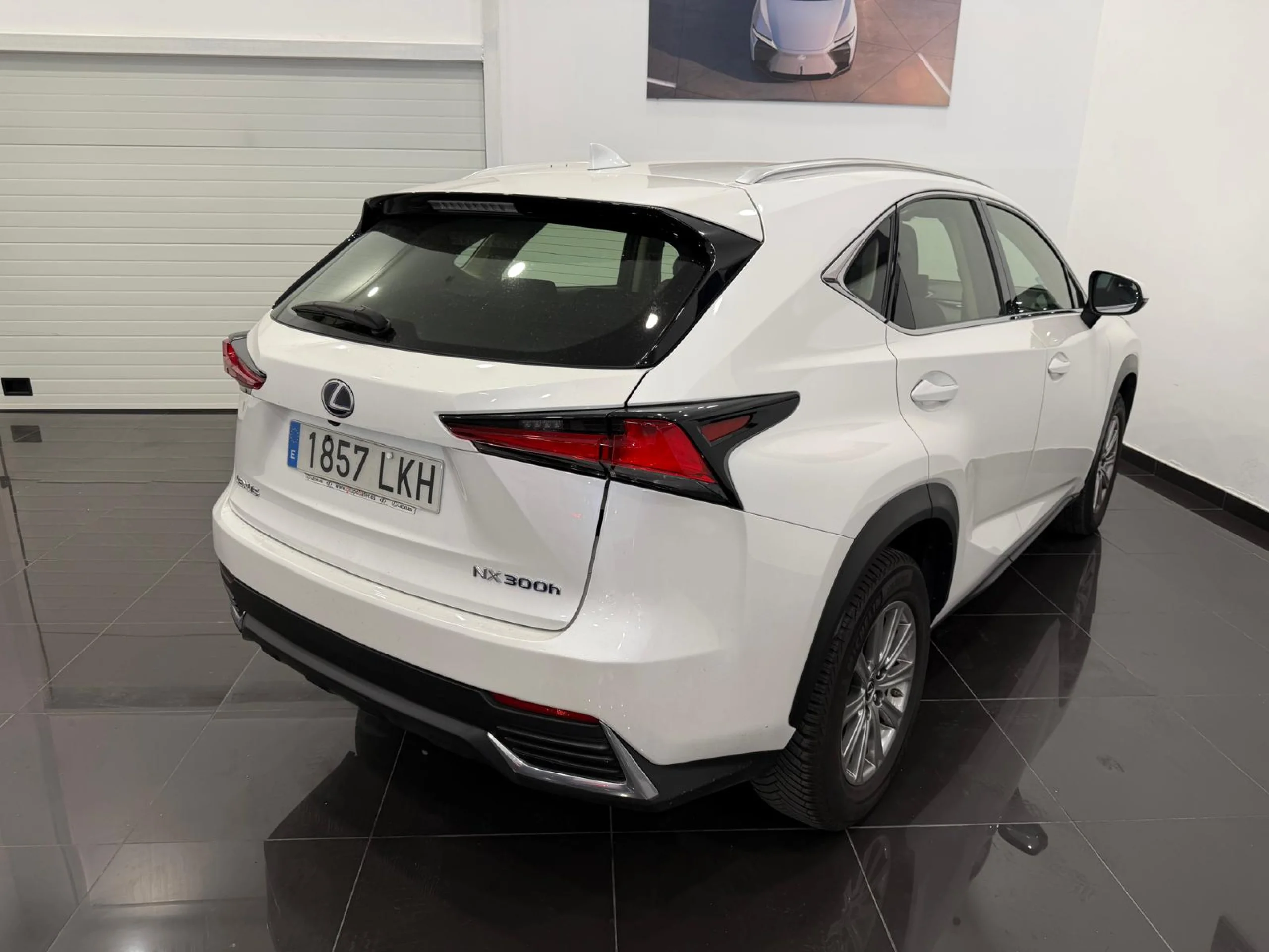 Lexus NX 300h Business Navigation 2WD - Foto 6