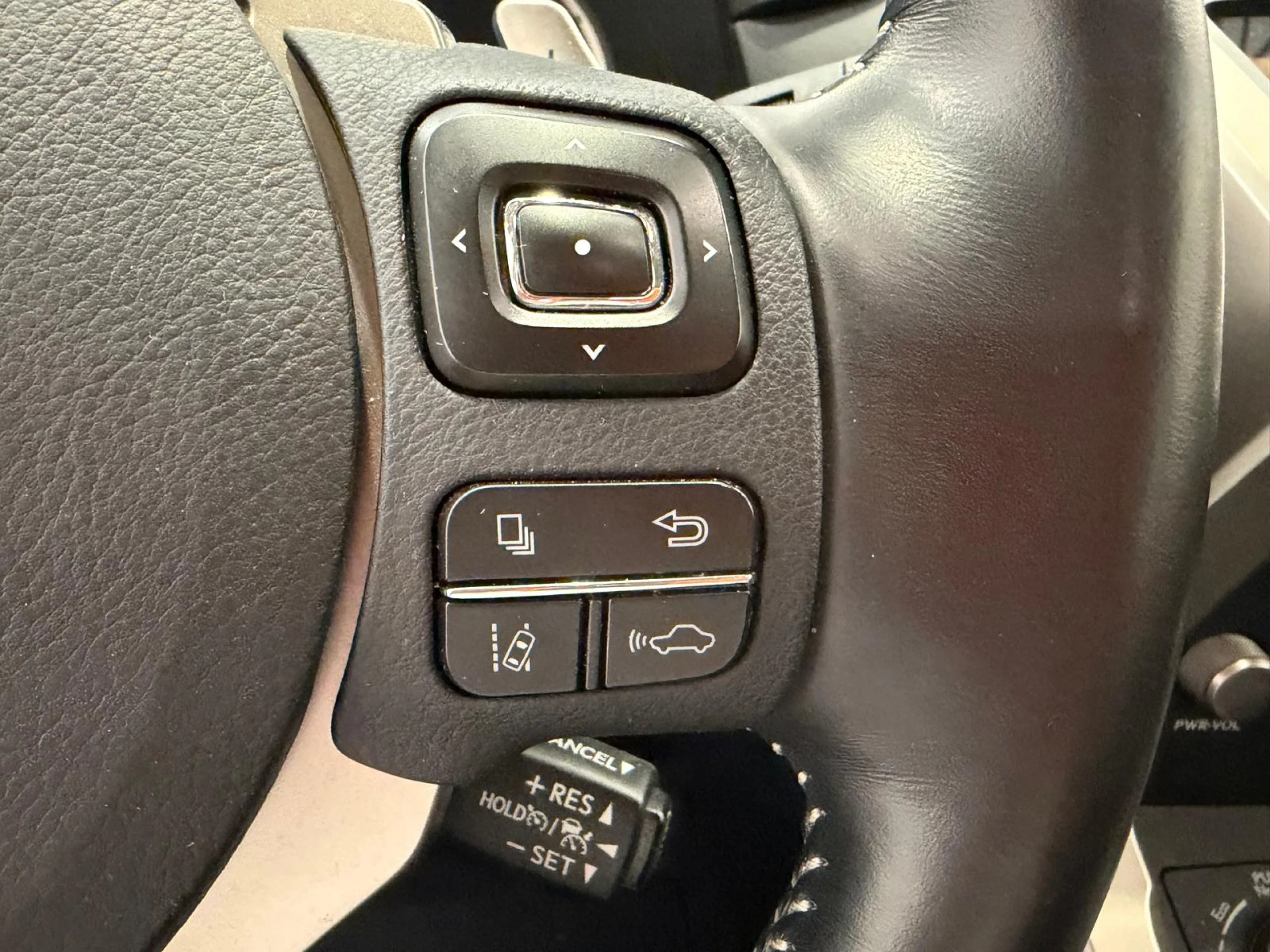 Lexus NX 300h Business Navigation 2WD - Foto 12