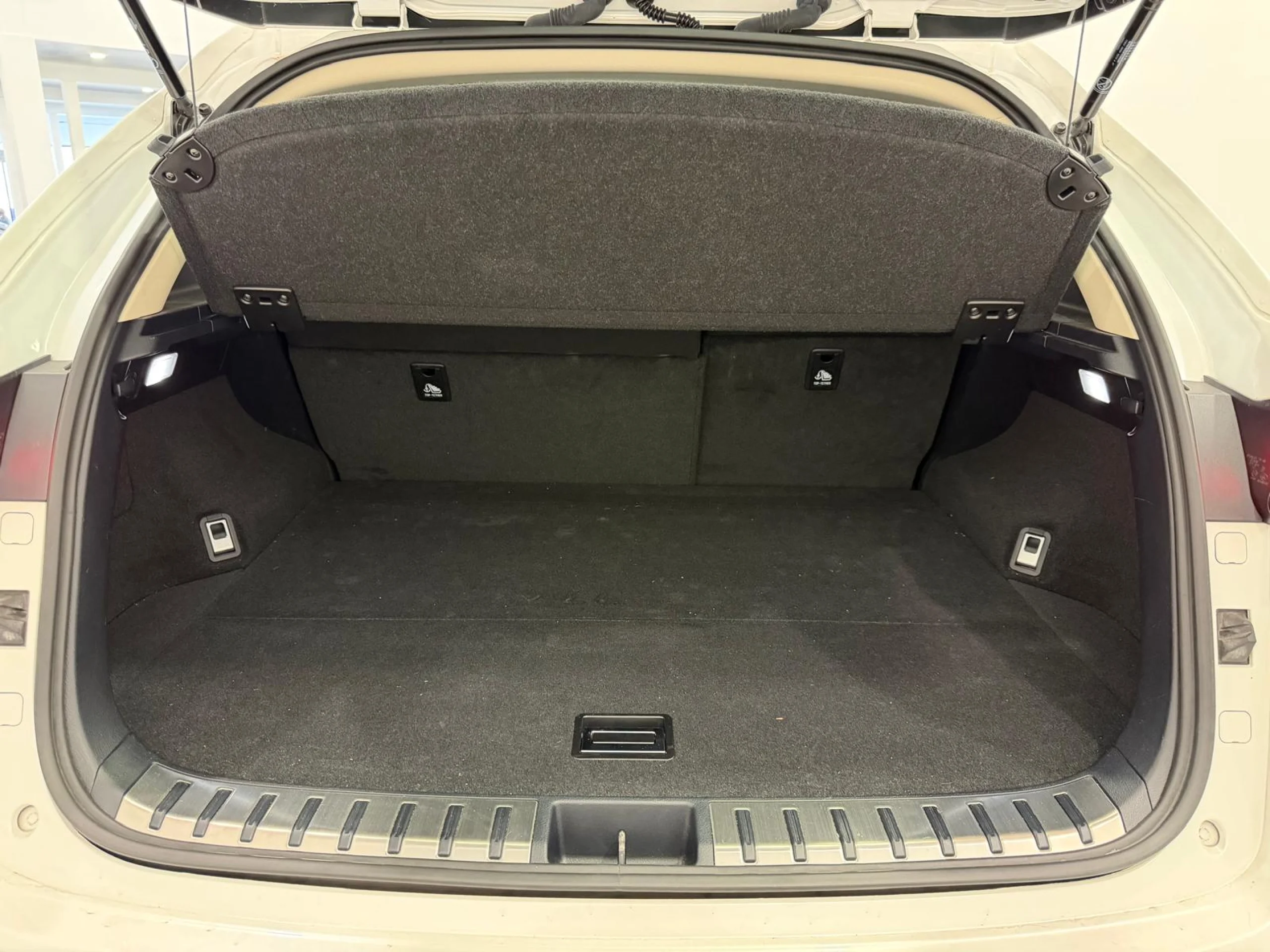 Lexus NX 300h Business Navigation 2WD - Foto 15