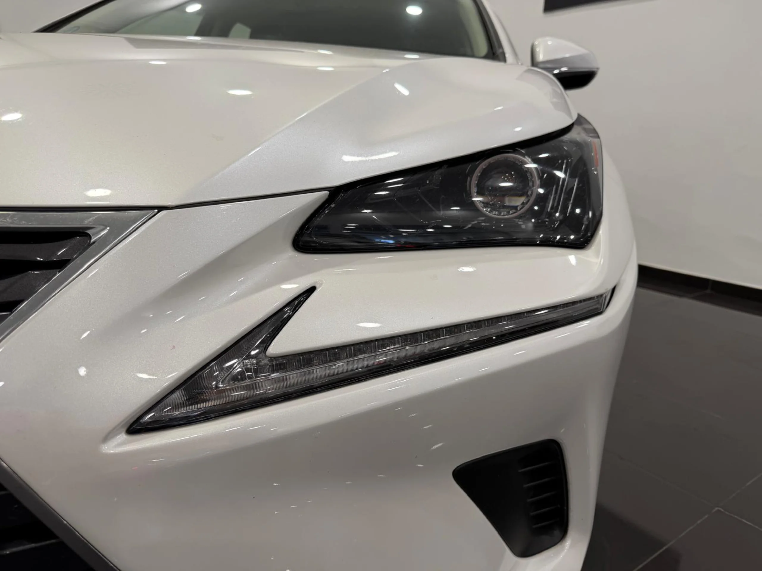 Lexus NX 300h Business Navigation 2WD - Foto 16