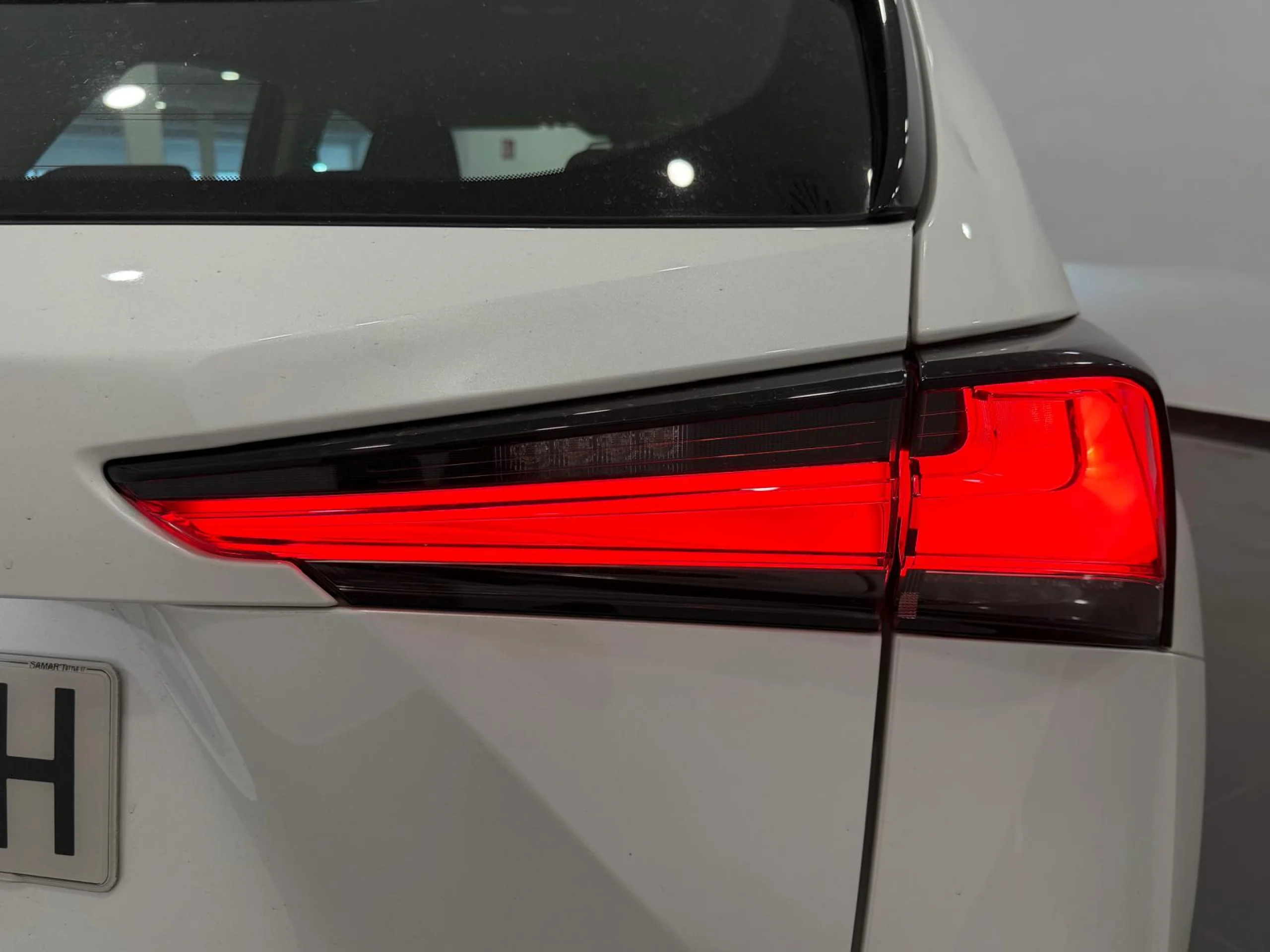 Lexus NX 300h Business Navigation 2WD - Foto 17