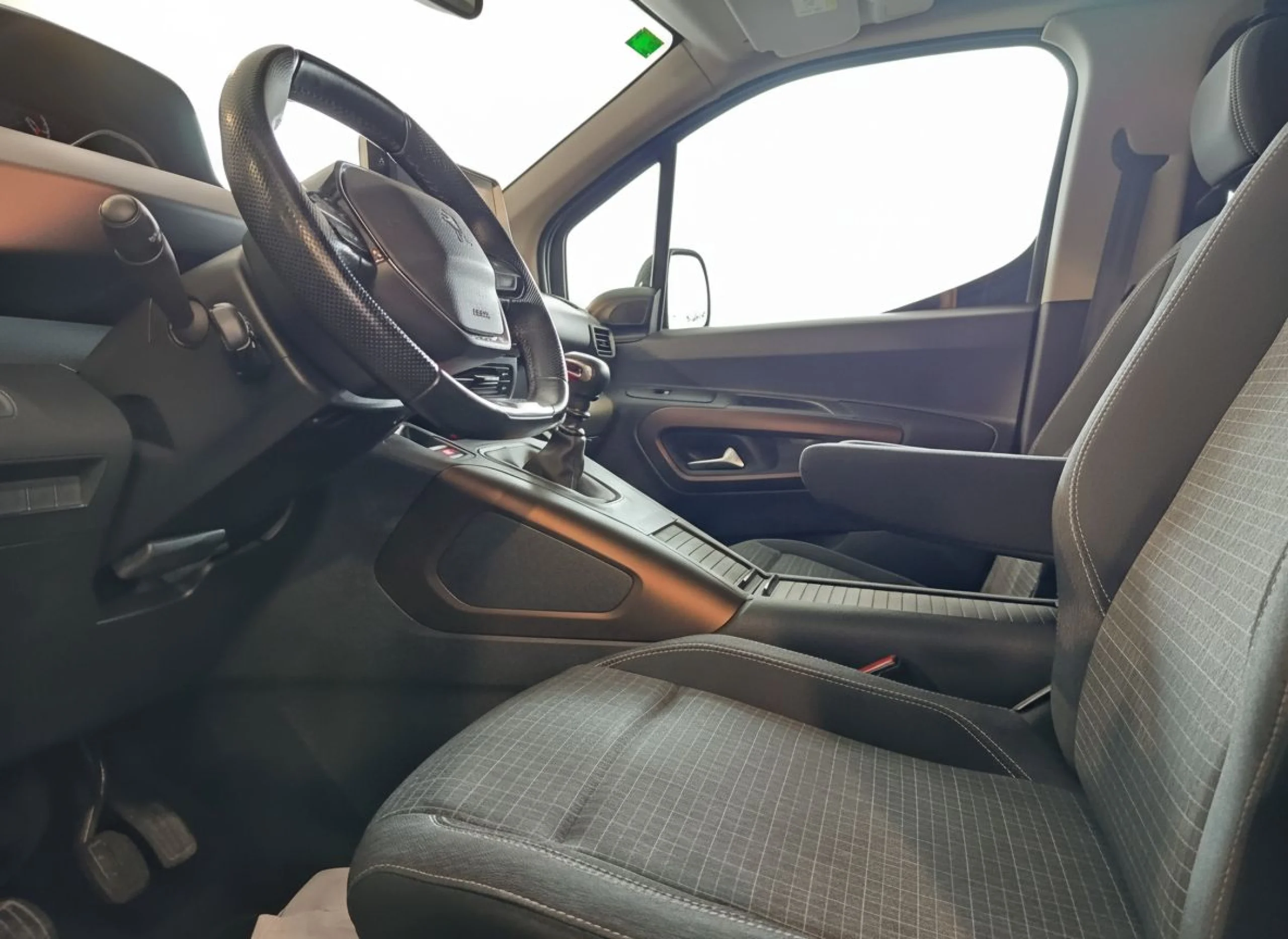 Peugeot Rifter 1.5 BLUE HDI S&amp;S STANDARD GT LINE 130 - Foto 7