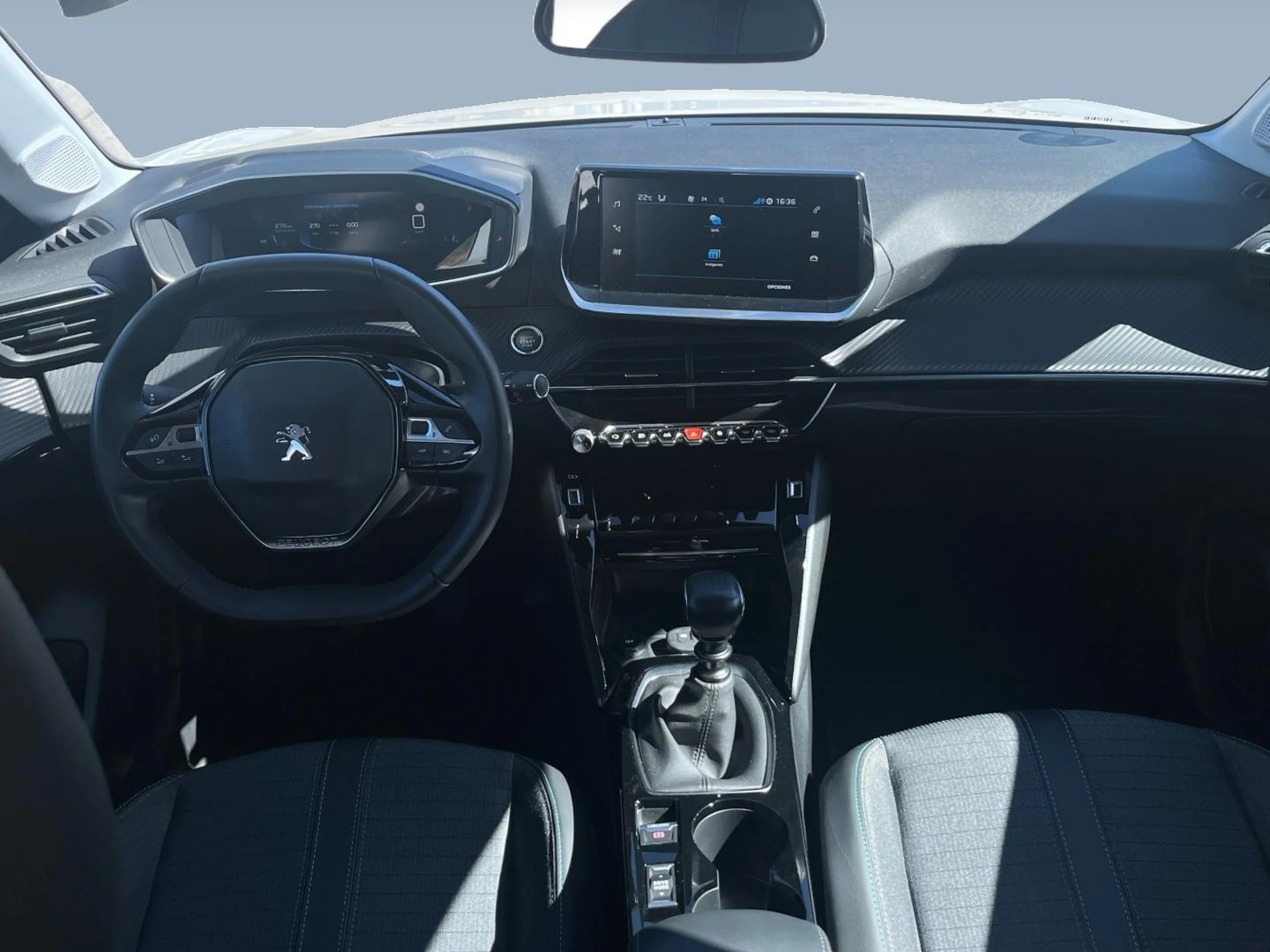 Peugeot 208 PURE TECH ALLURE 1.2 - Foto 12