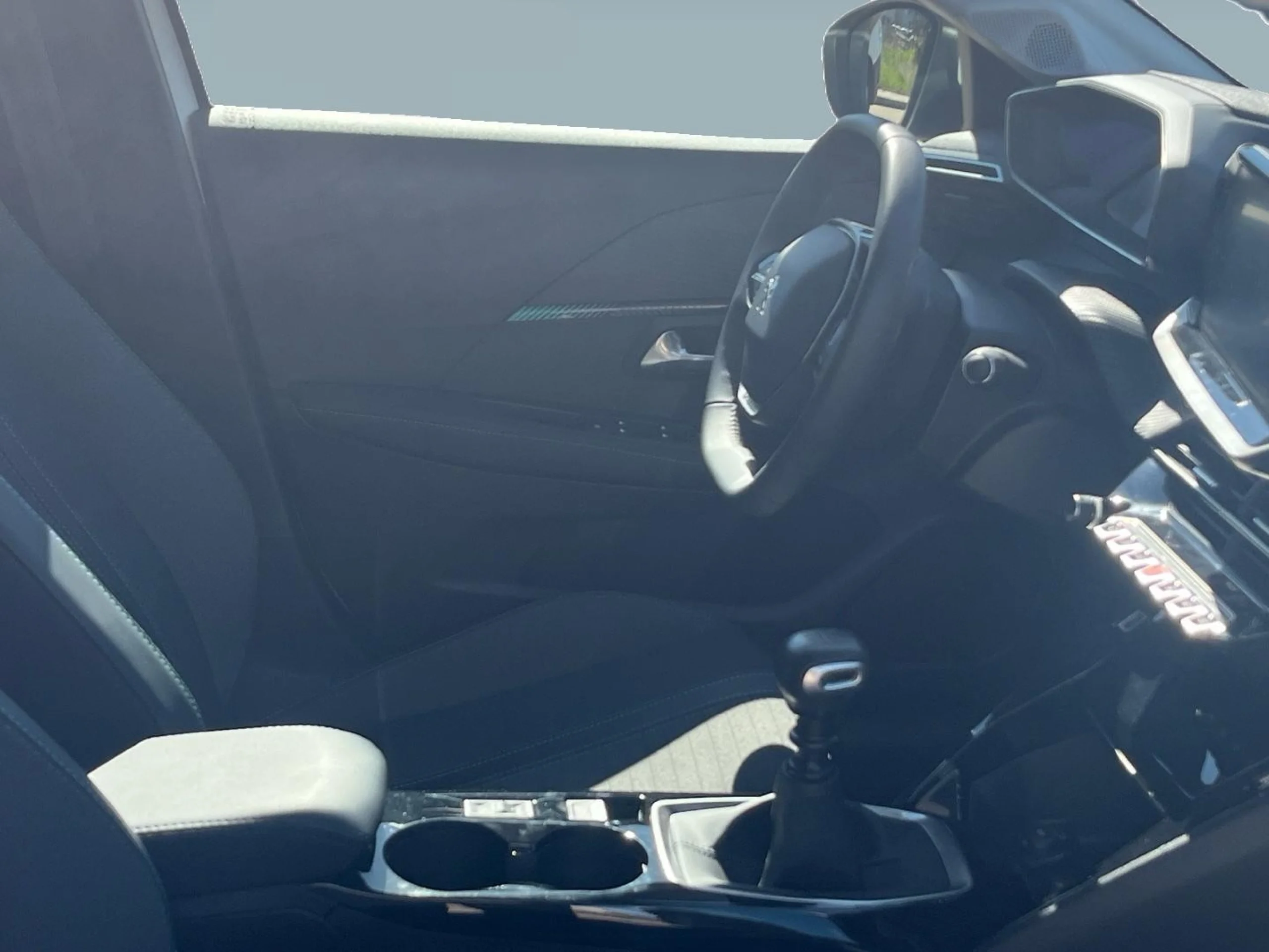 Peugeot 208 PURE TECH ALLURE 1.2 - Foto 14