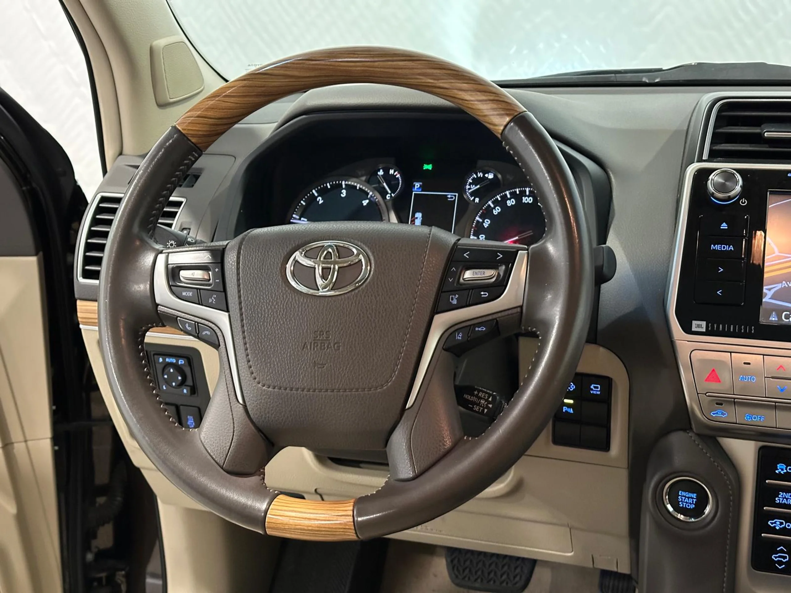 Toyota Land Cruiser 2.8D Limited - Foto 8