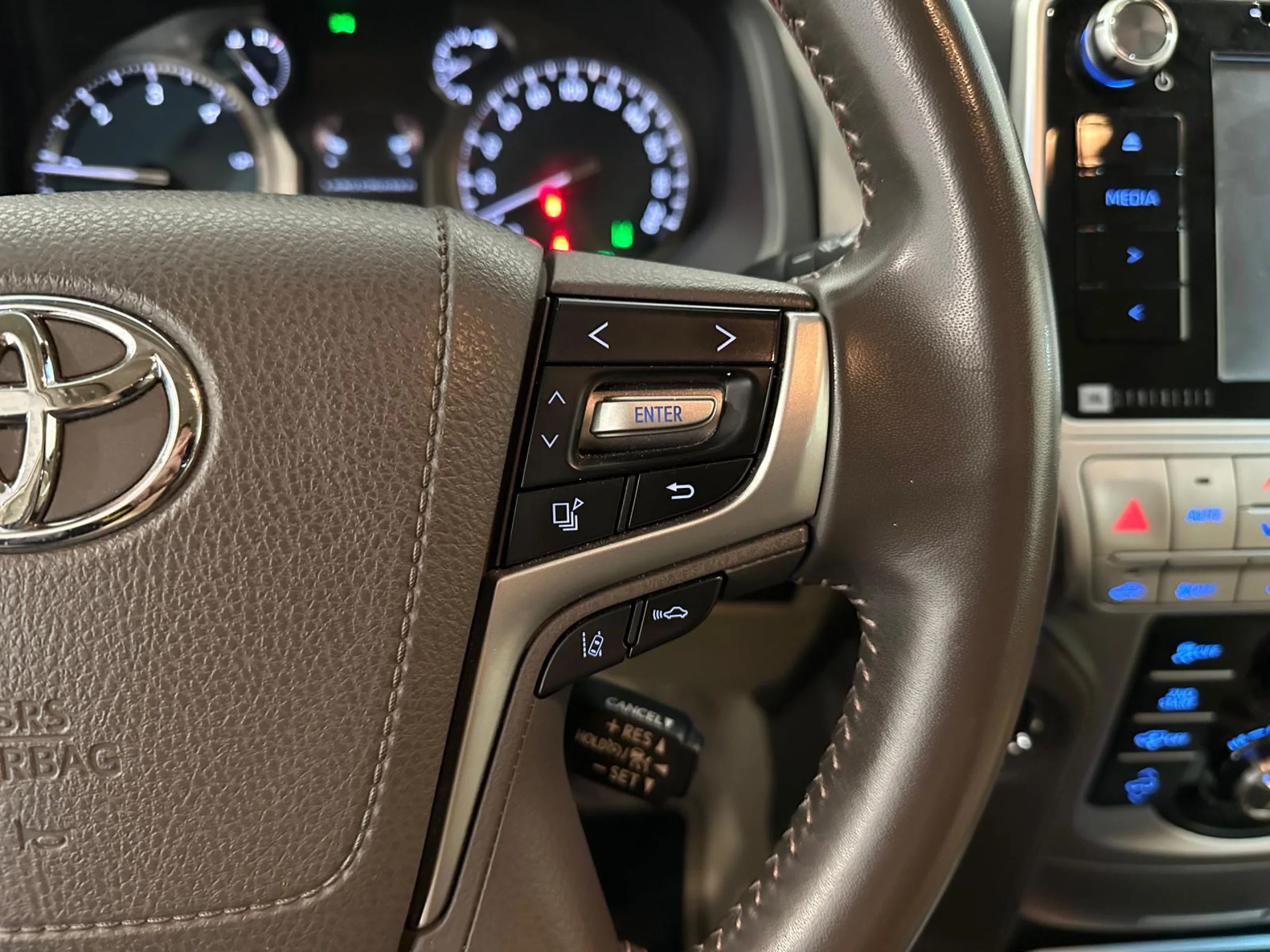 Toyota Land Cruiser 2.8D Limited - Foto 22