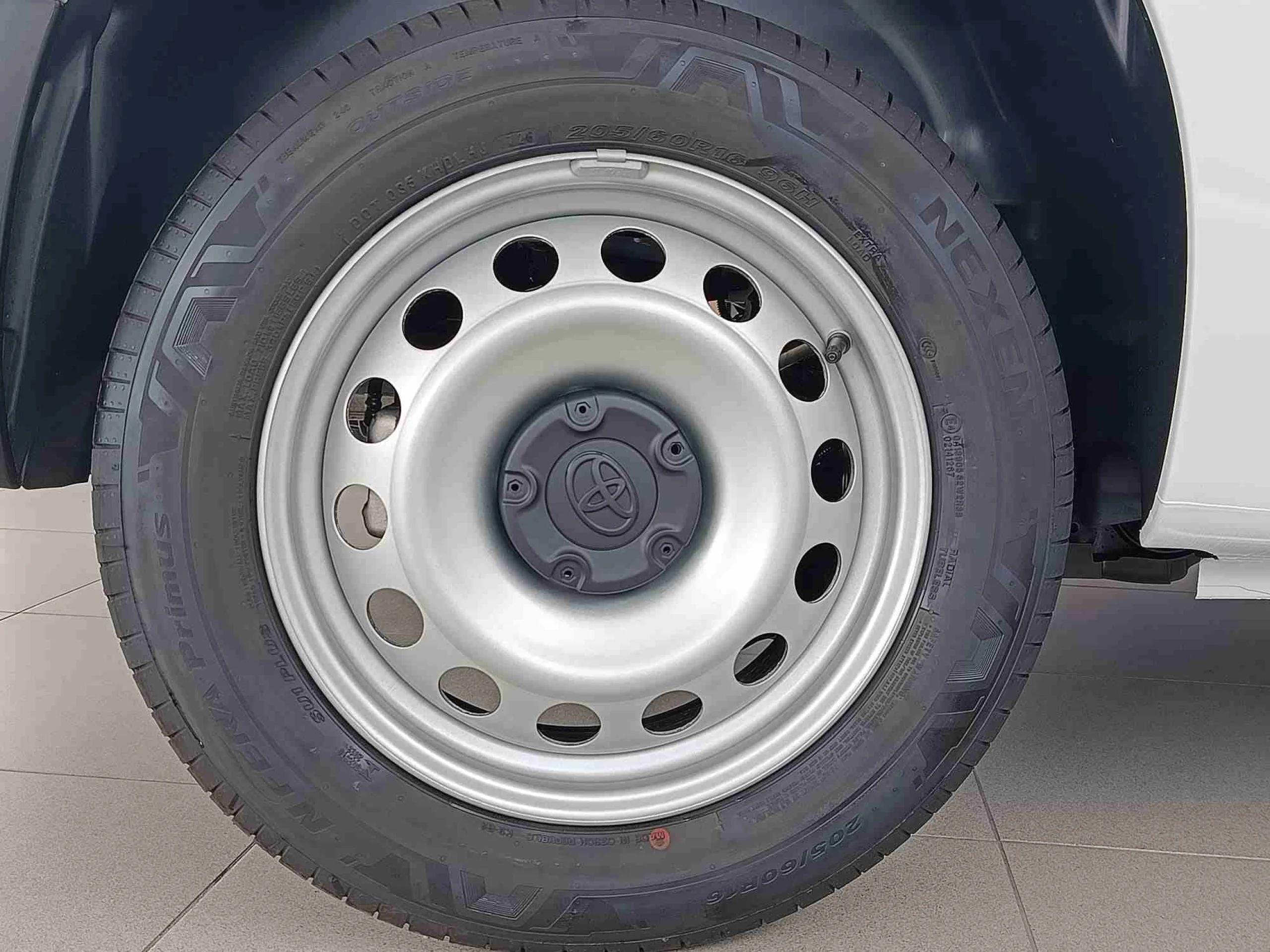 Toyota Proace City Combi 1.5D 75kW 6MT N1 L2 GX - Foto 6