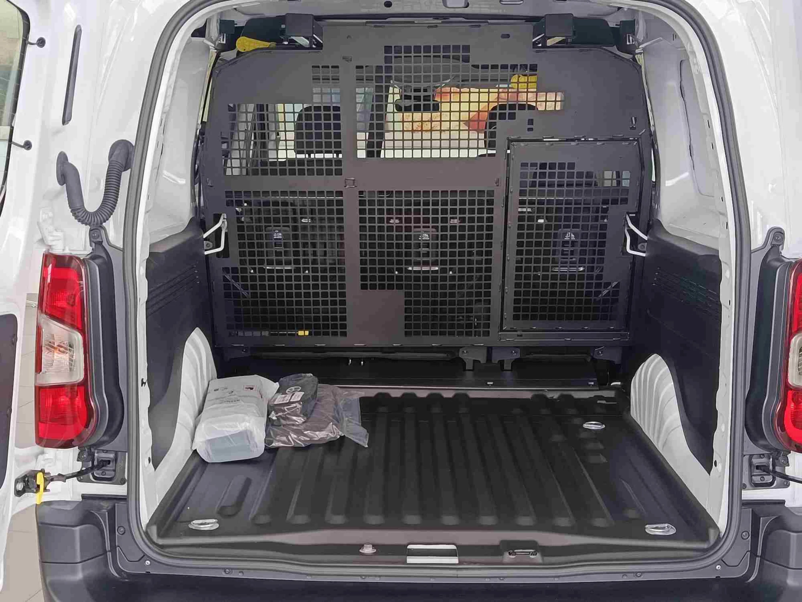 Toyota Proace City Combi 1.5D 75kW 6MT N1 L2 GX - Foto 7