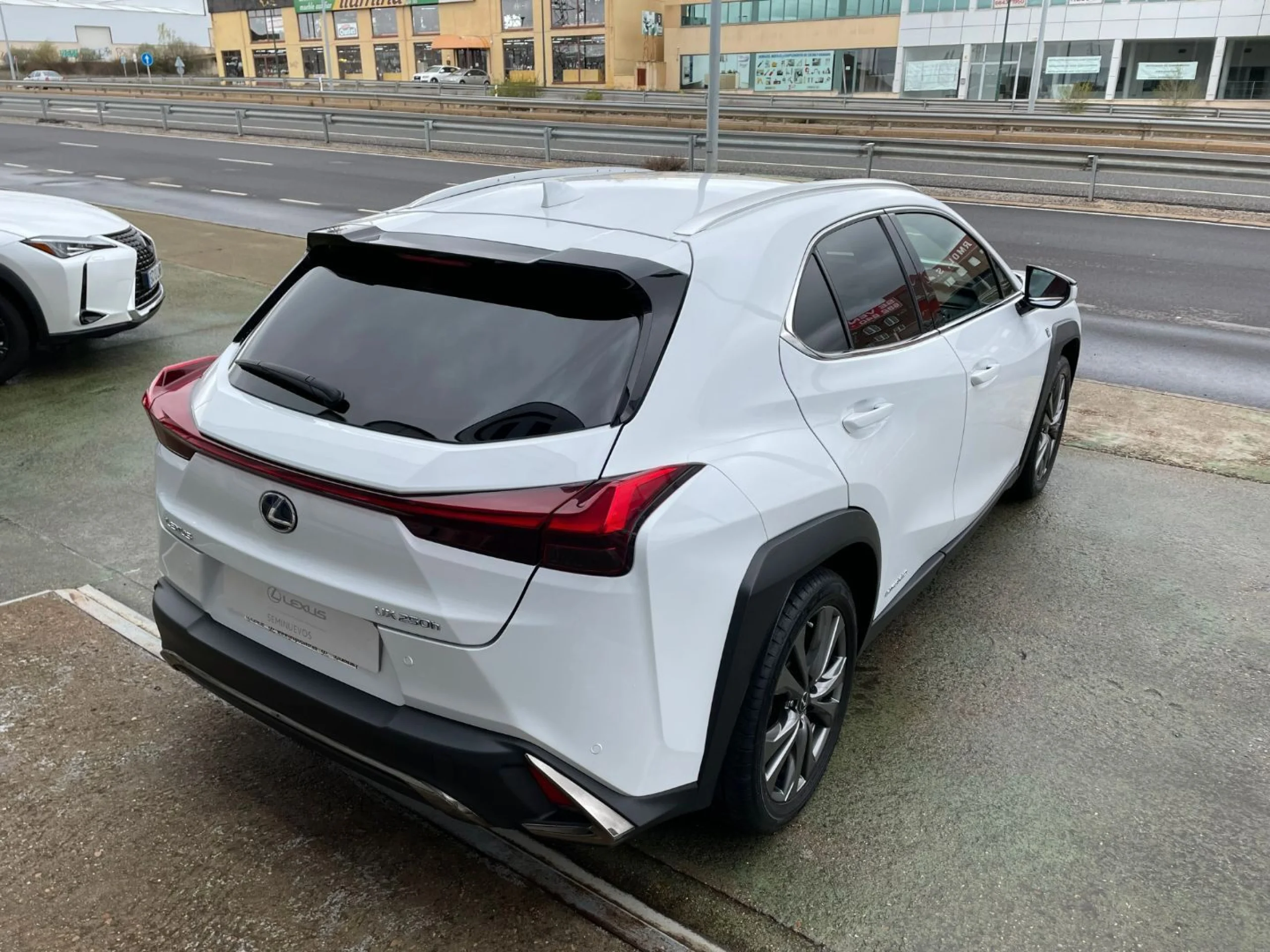 Lexus UX 250h UX 2.0 250h F- Sport - Foto 4