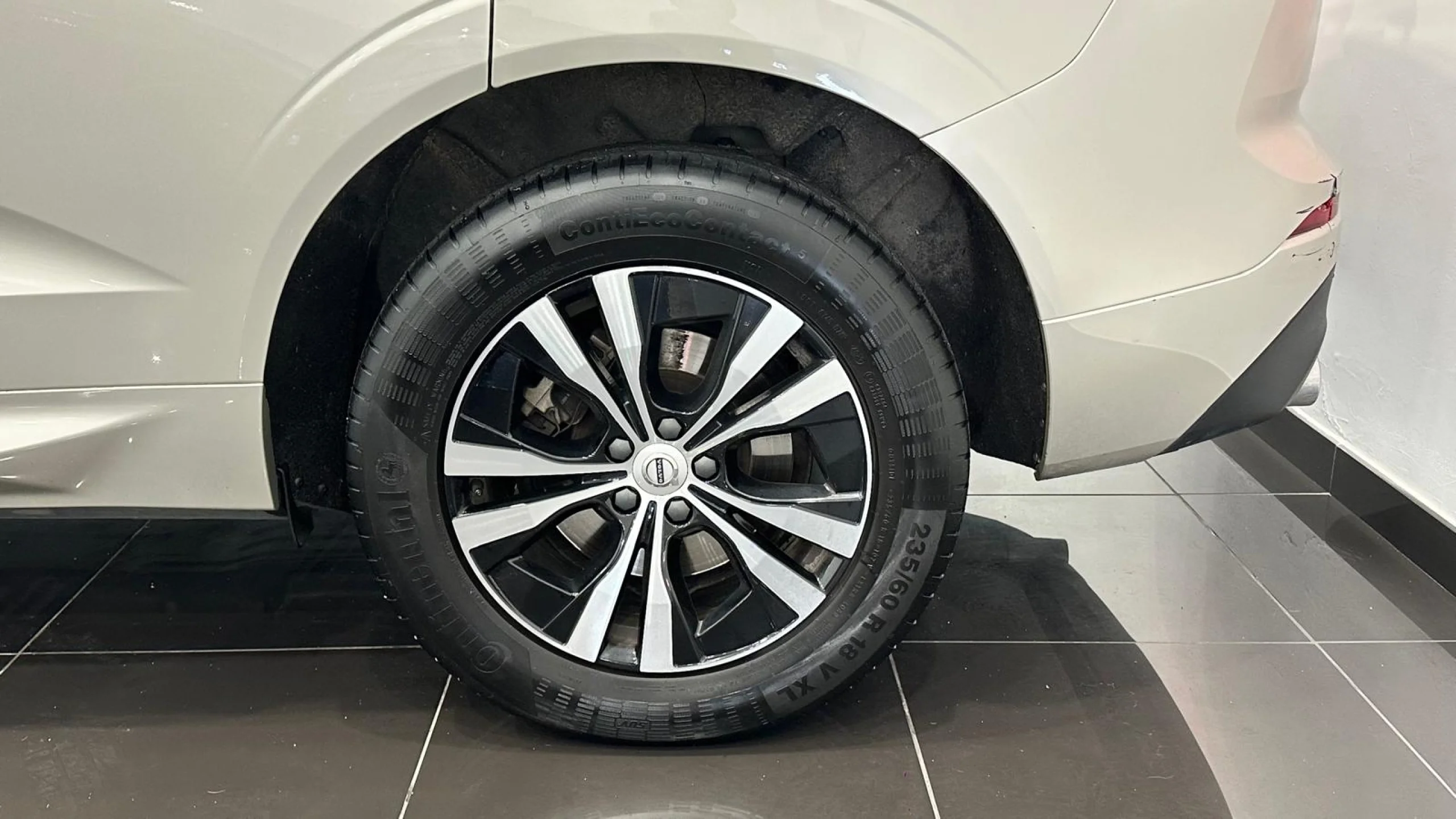 Volvo XC 60 XC60 B4 Momentum FWD Aut. - Foto 5