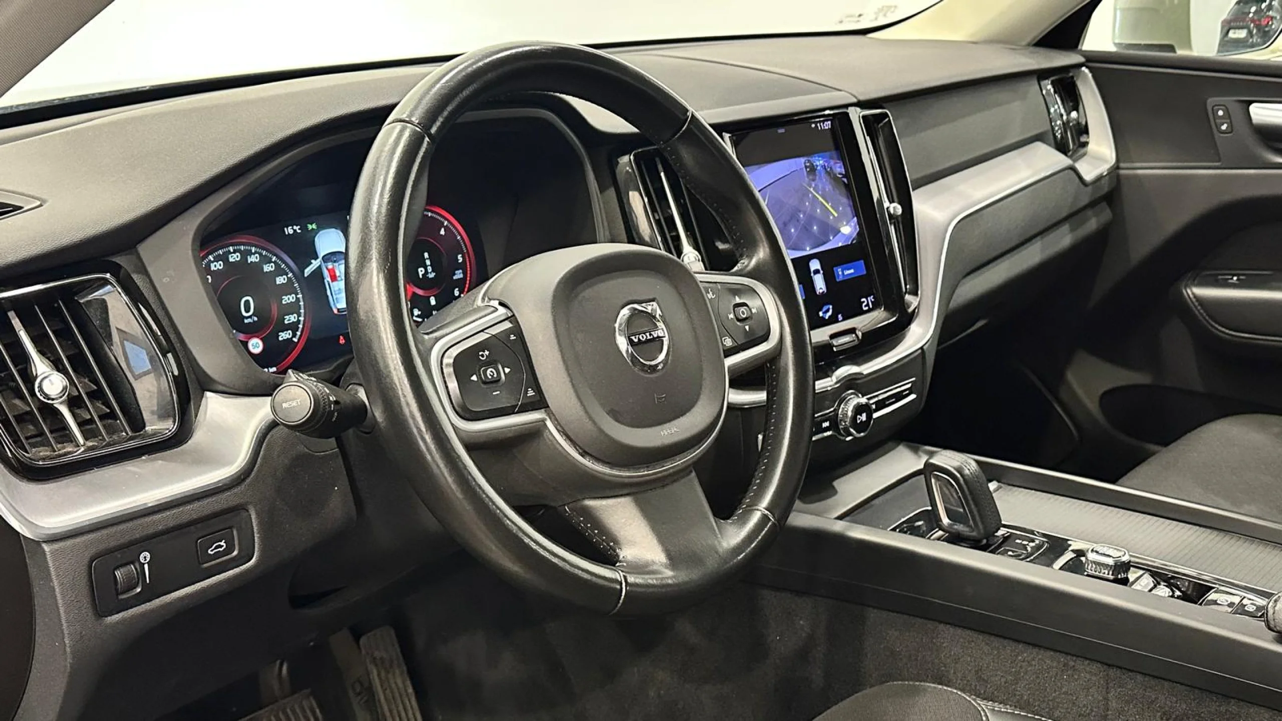 Volvo XC 60 XC60 B4 Momentum FWD Aut. - Foto 7