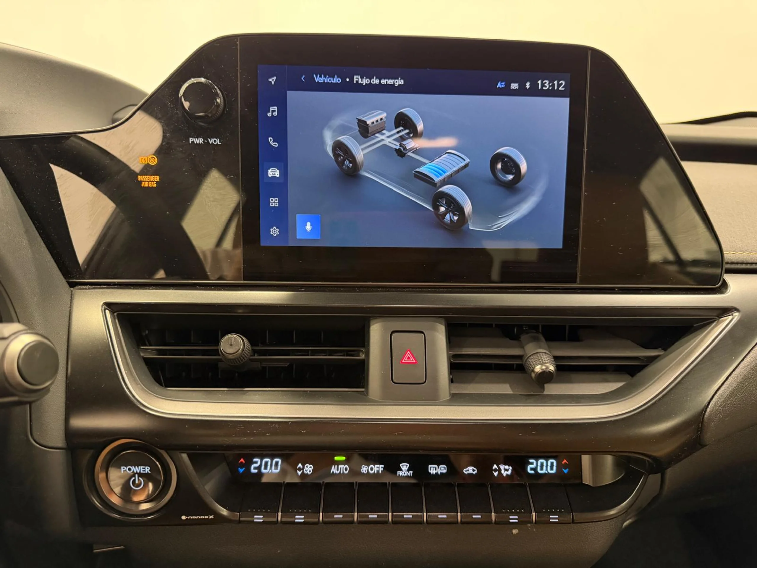 Lexus UX300h UX+ - Foto 12