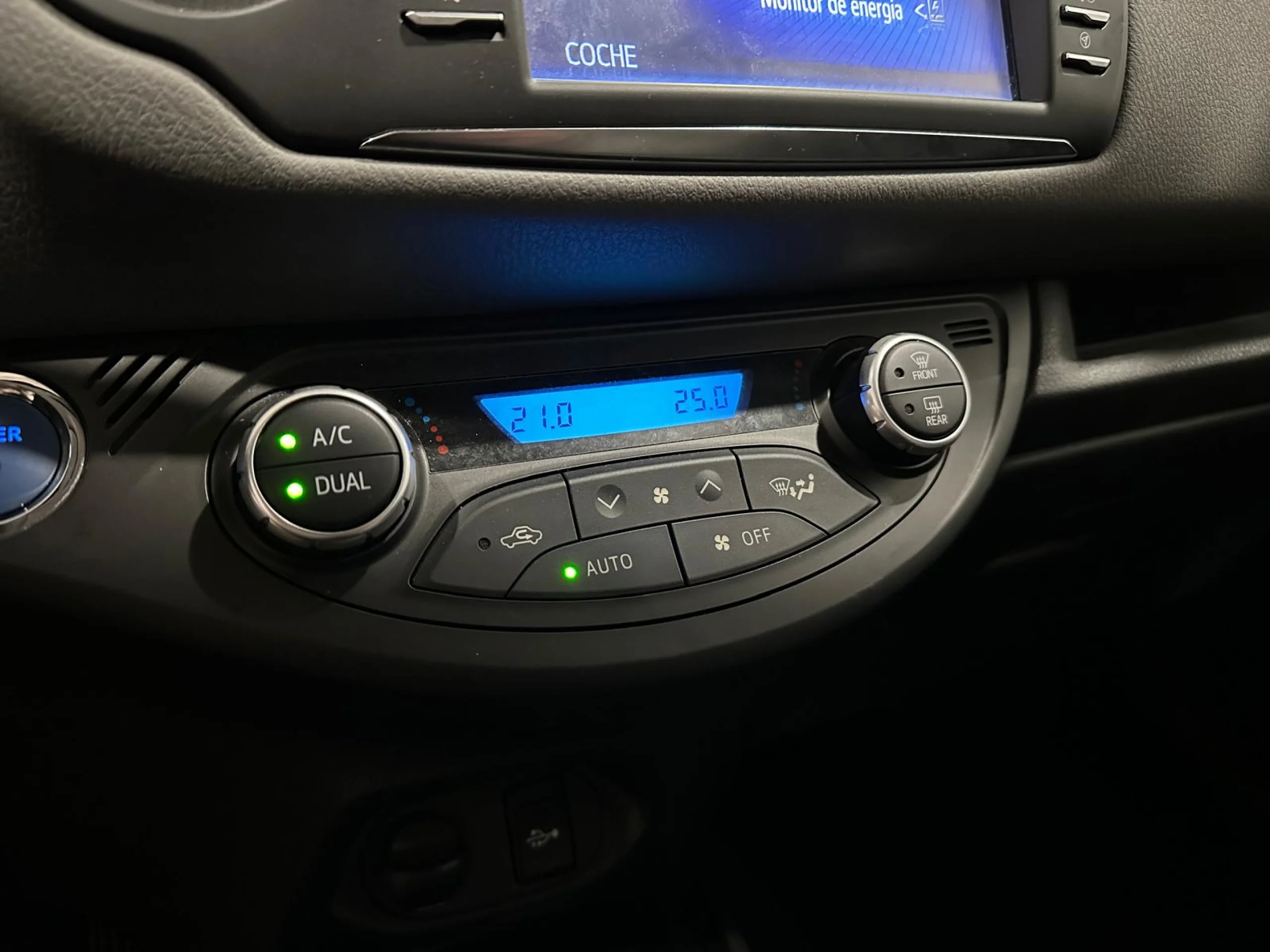 Toyota Yaris 1.5 100h Feel! - Foto 10