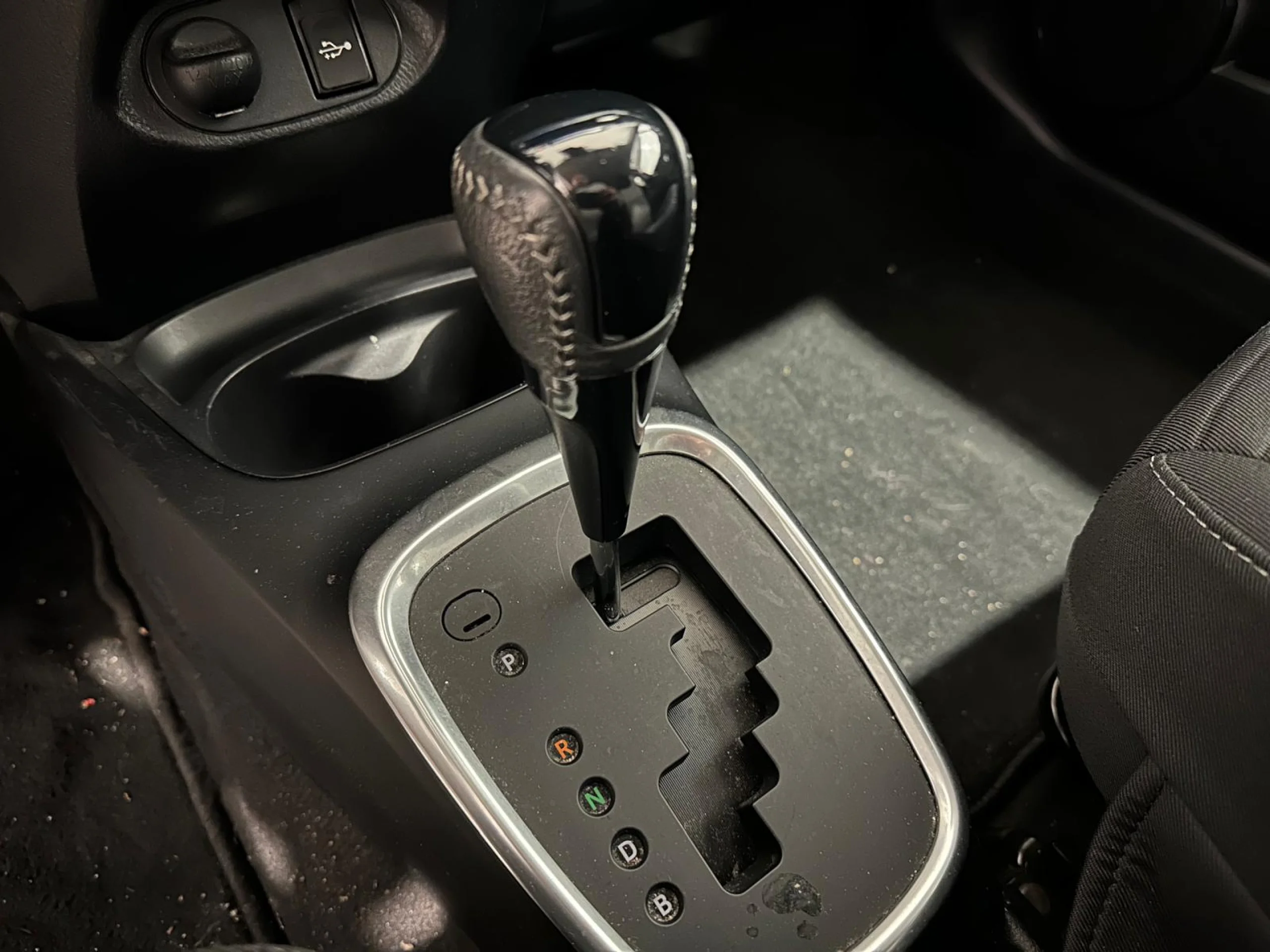 Toyota Yaris 1.5 100h Feel! - Foto 11