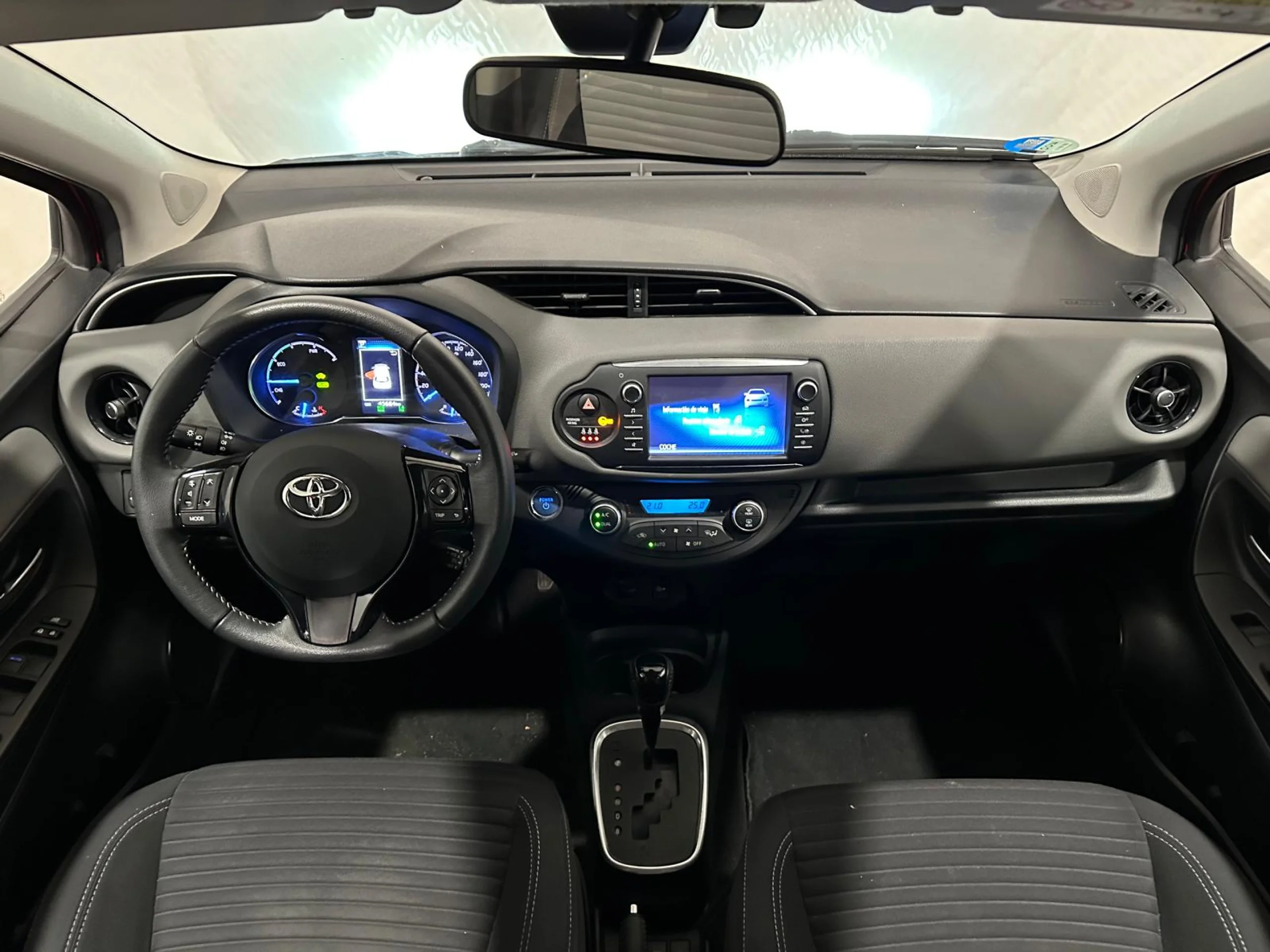 Toyota Yaris 1.5 100h Feel! - Foto 15