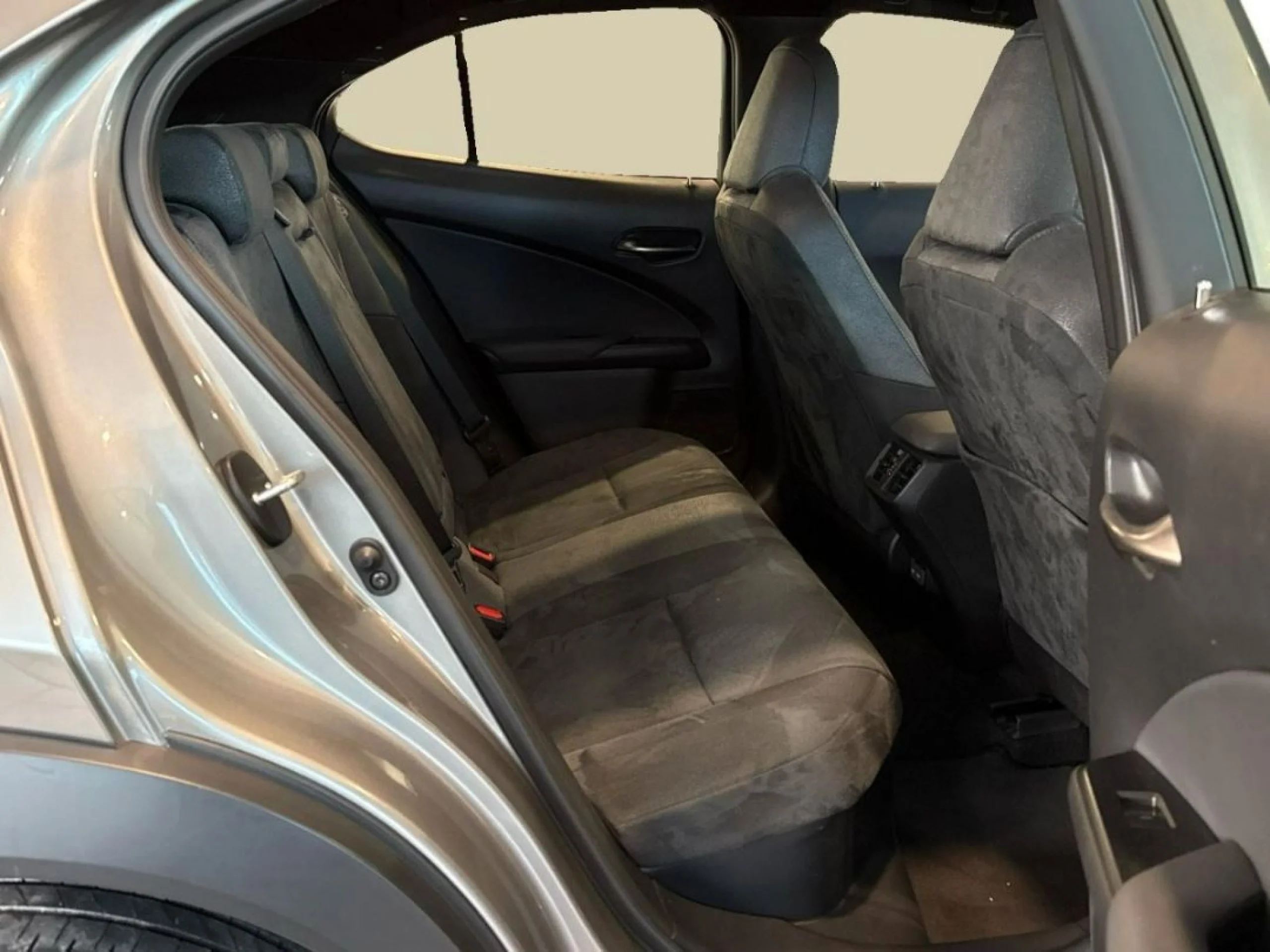 Lexus UX300h UX + 2WD - Foto 10