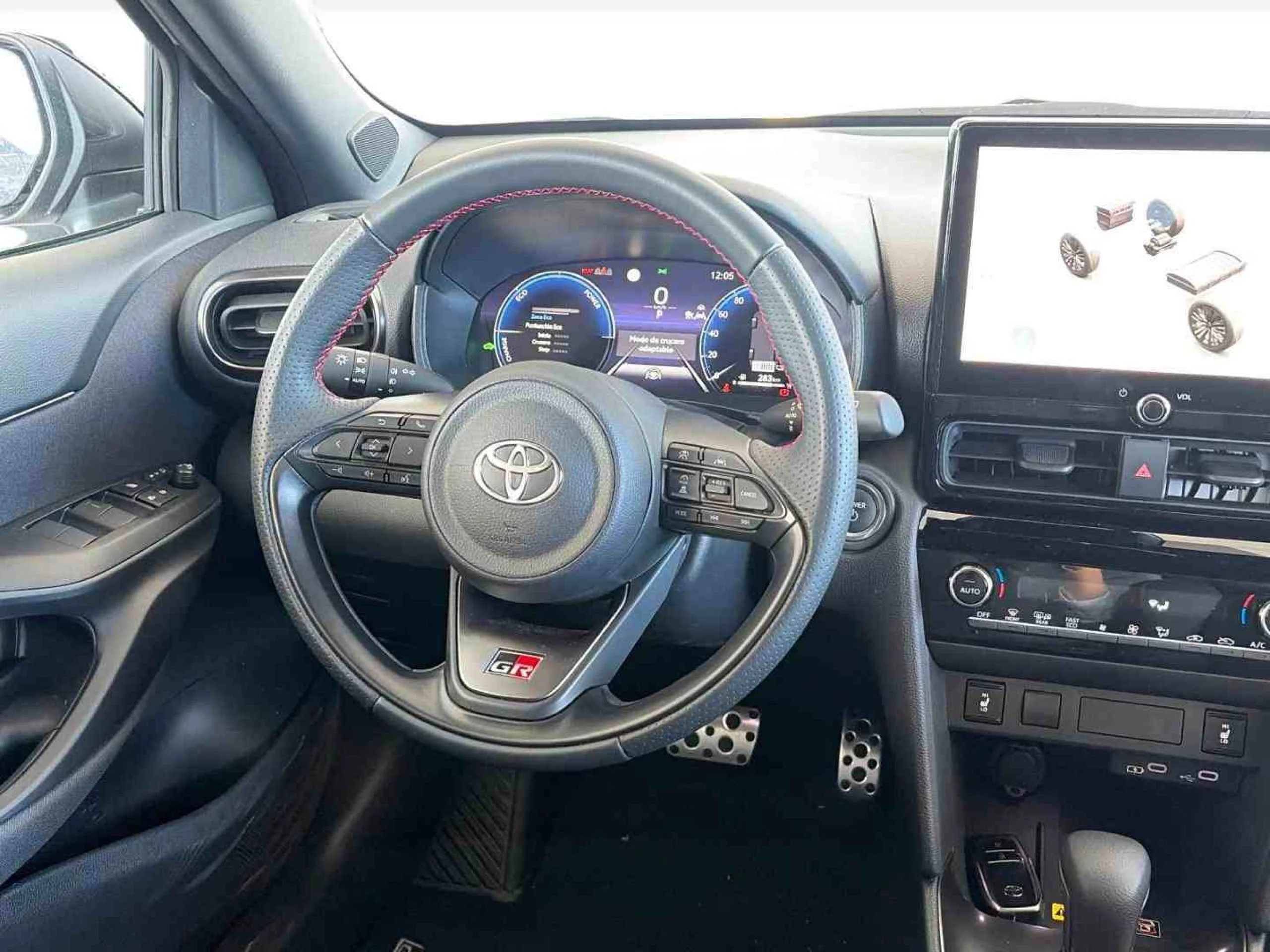 Toyota Yaris Cross 130H GR Sport - Foto 13