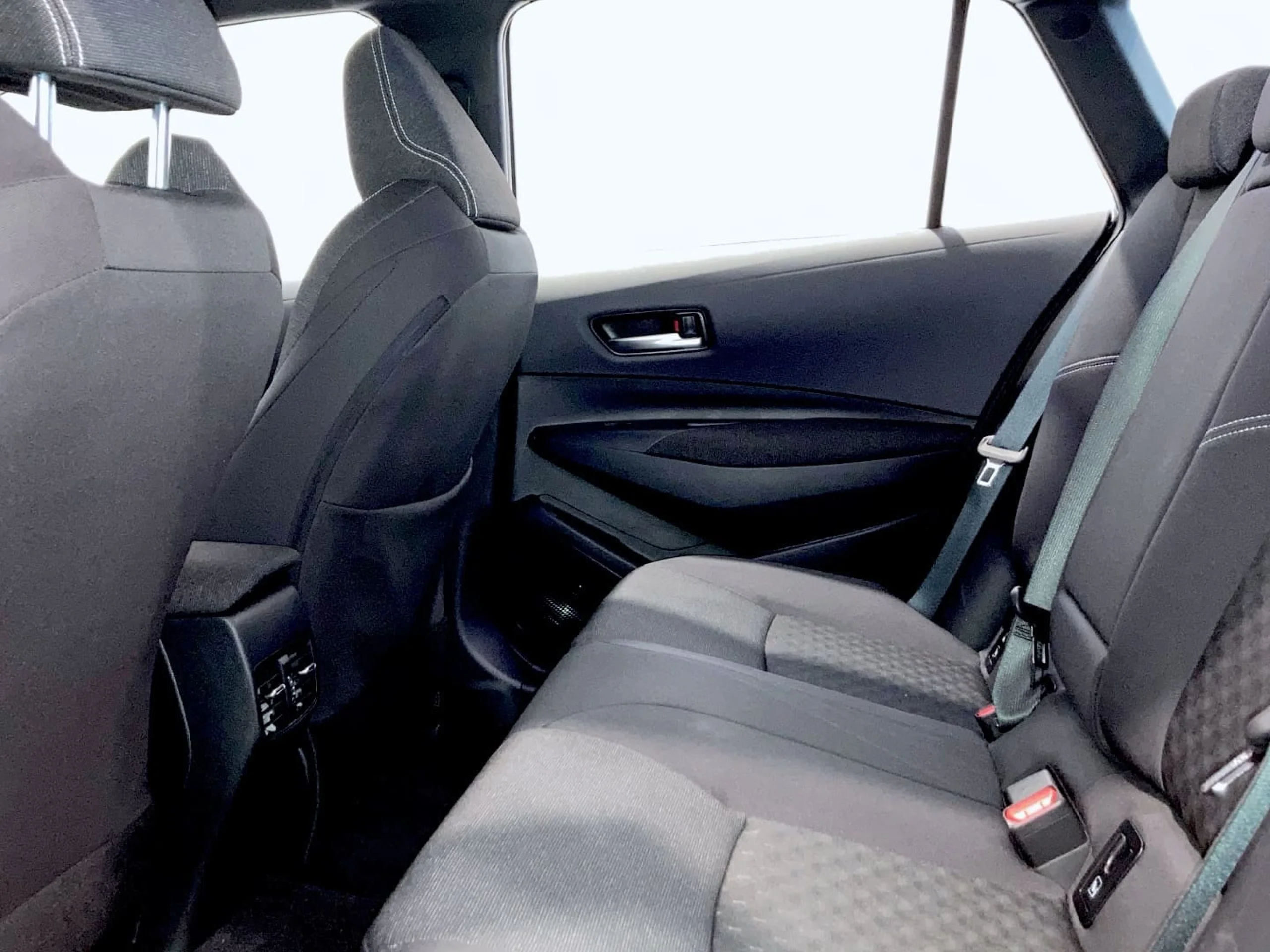 Toyota Corolla TS 140H Active Plus - Foto 8