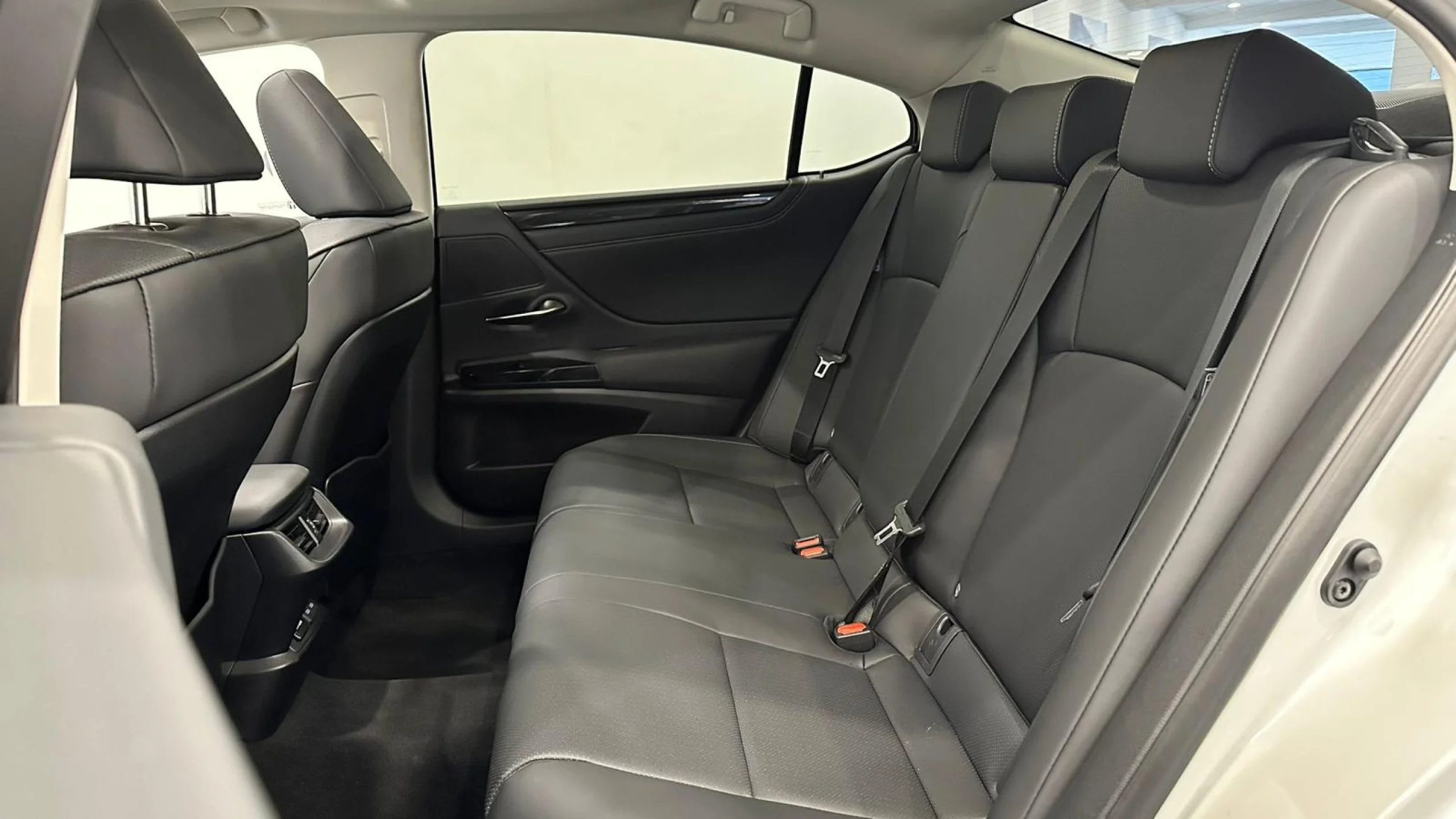 Lexus ES 300h PREMIUM - Foto 6