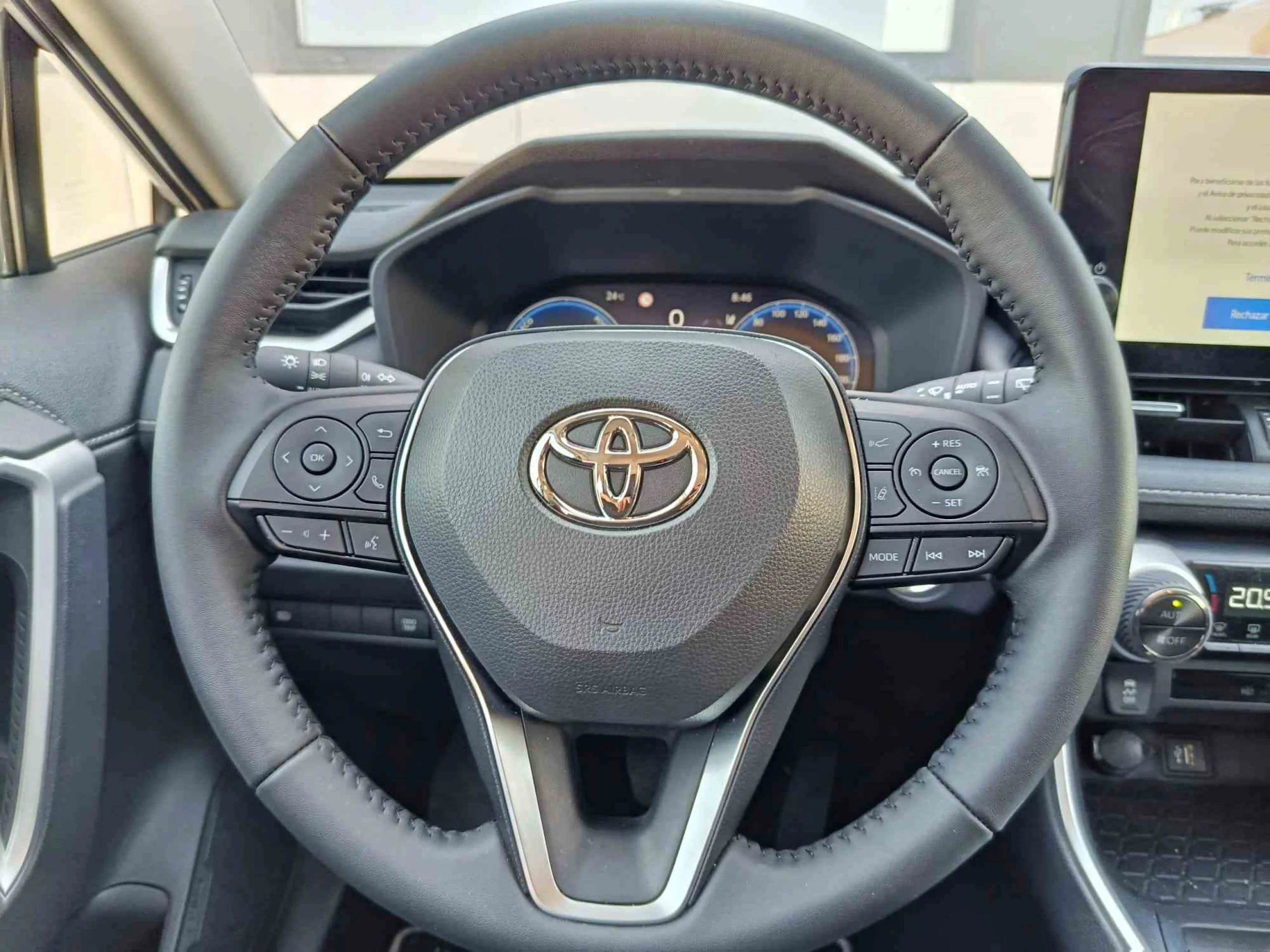 Toyota RAV 4 RAV4 220H Advance - Foto 12