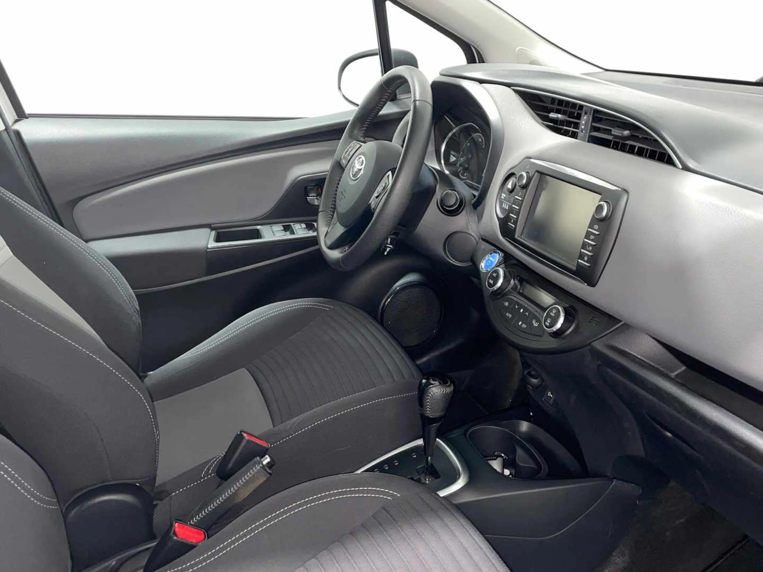 Toyota Yaris 100H Active - Foto 11