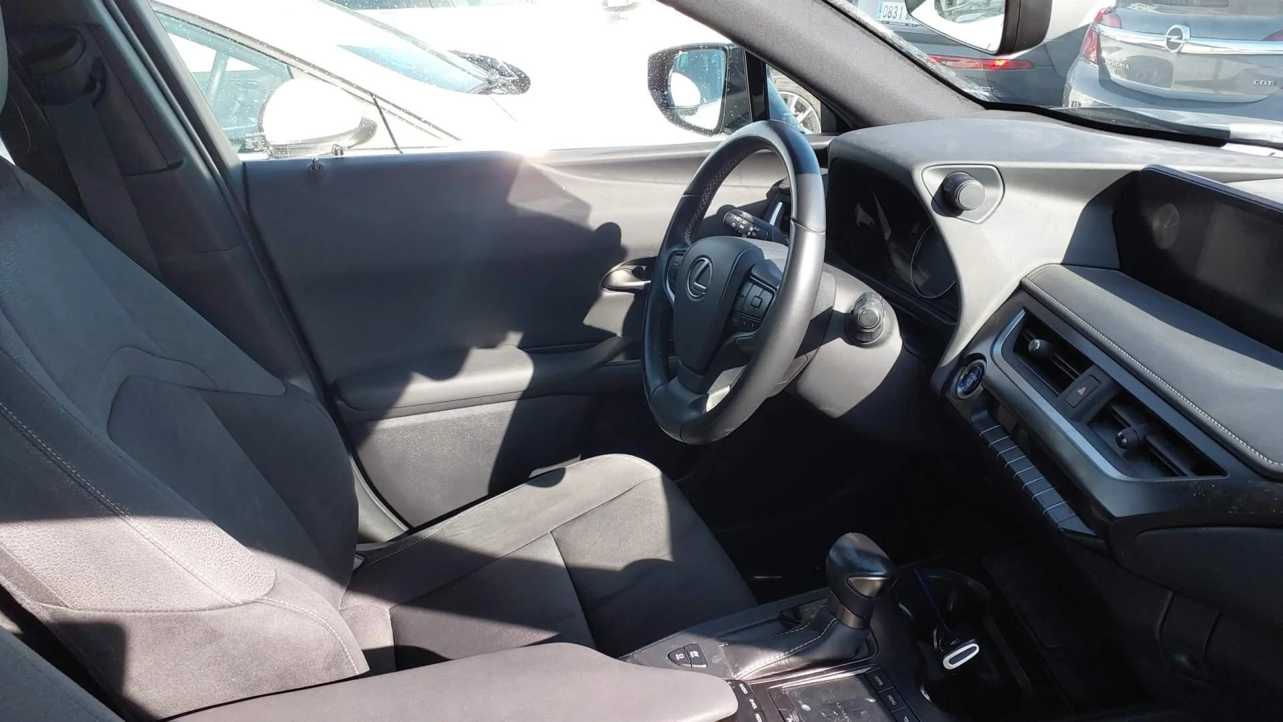 Lexus UX 250h UX 2.0 250h Business - Foto 5