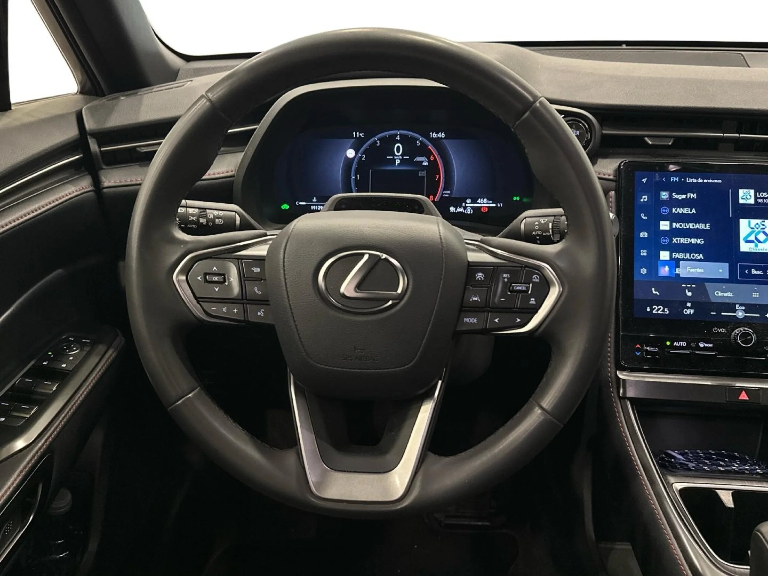 Lexus LBX EMOTION + - Foto 7