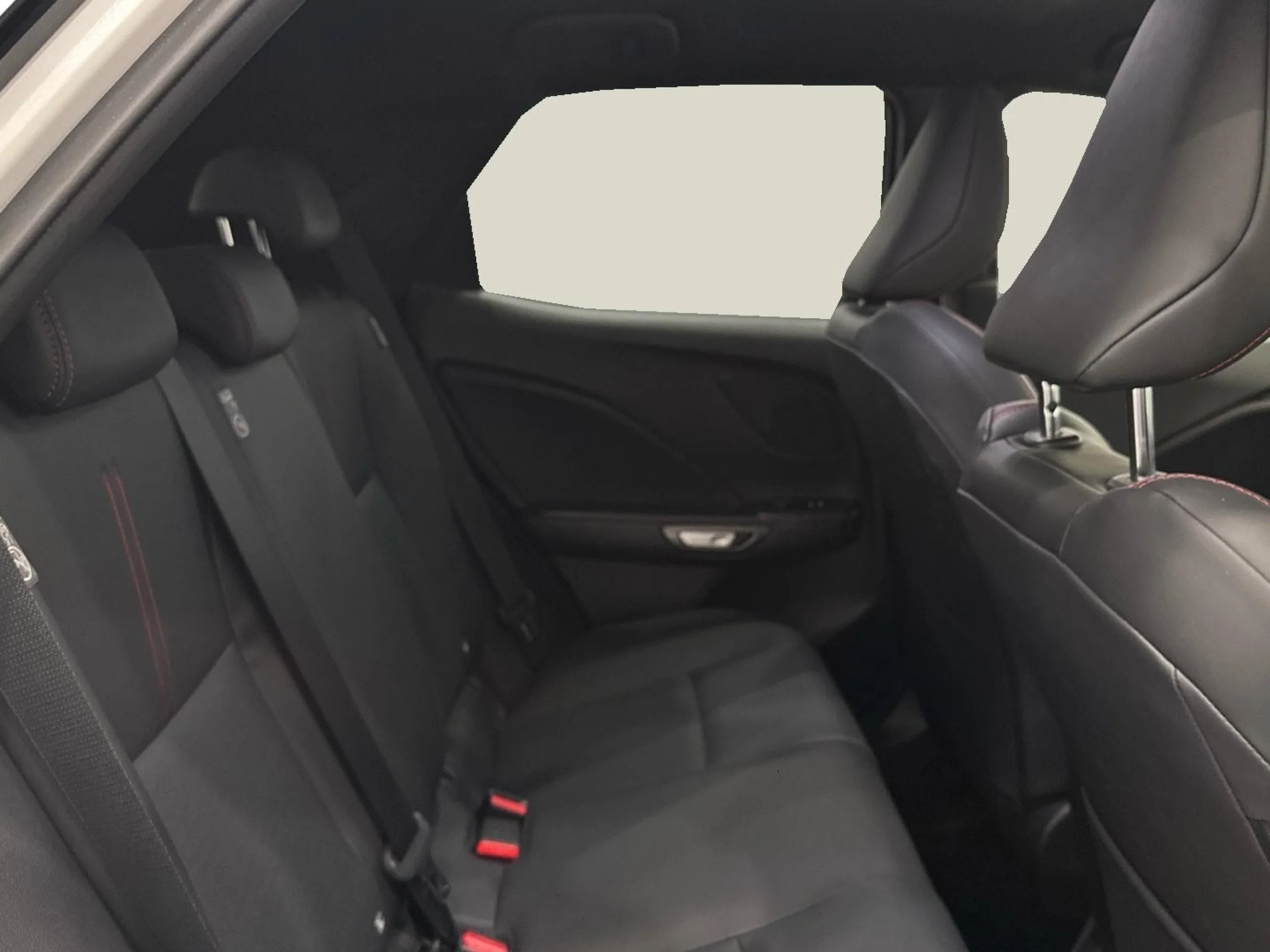 Lexus LBX EMOTION + - Foto 11