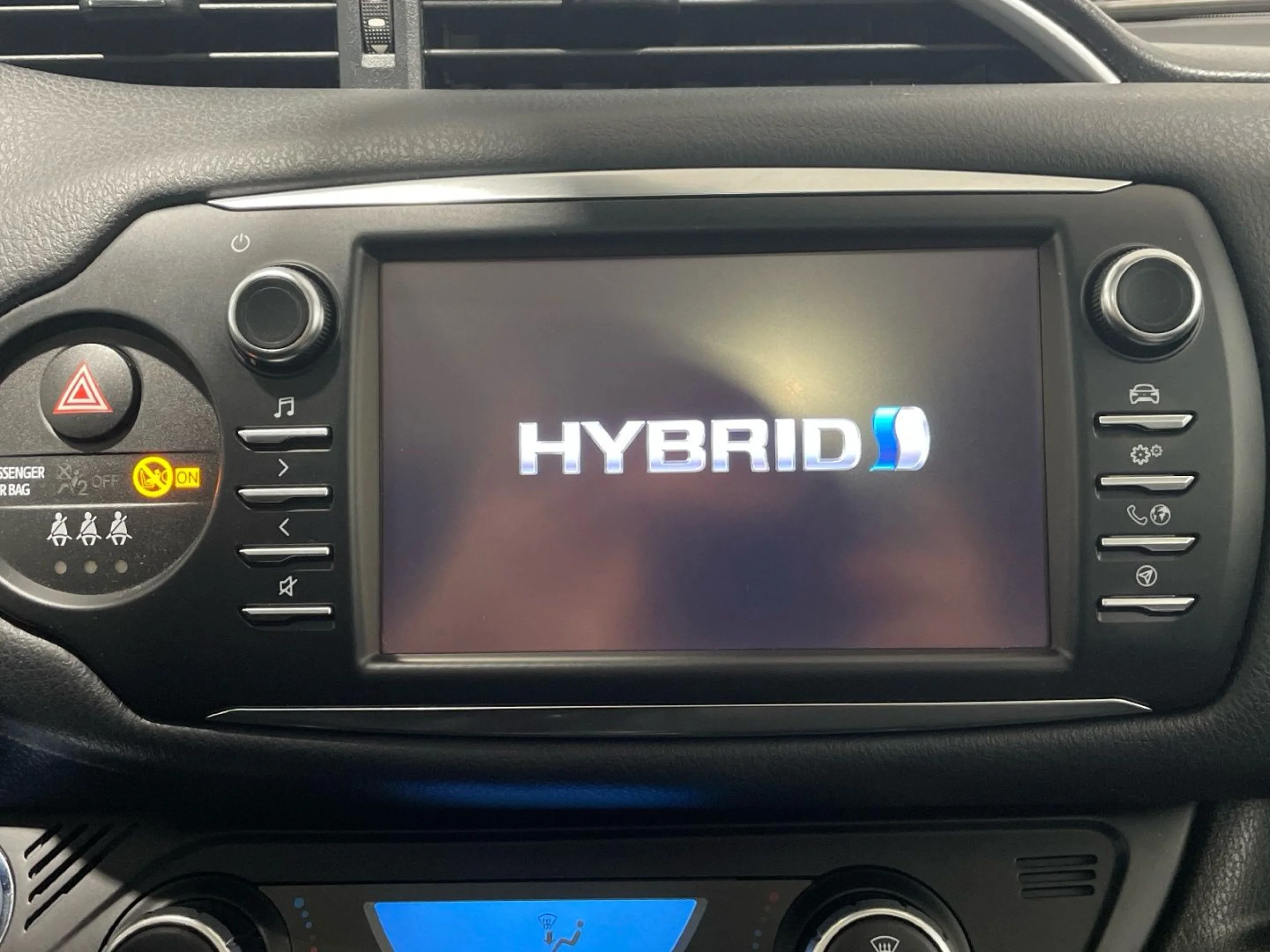 Toyota Yaris Feel 120H - Foto 13