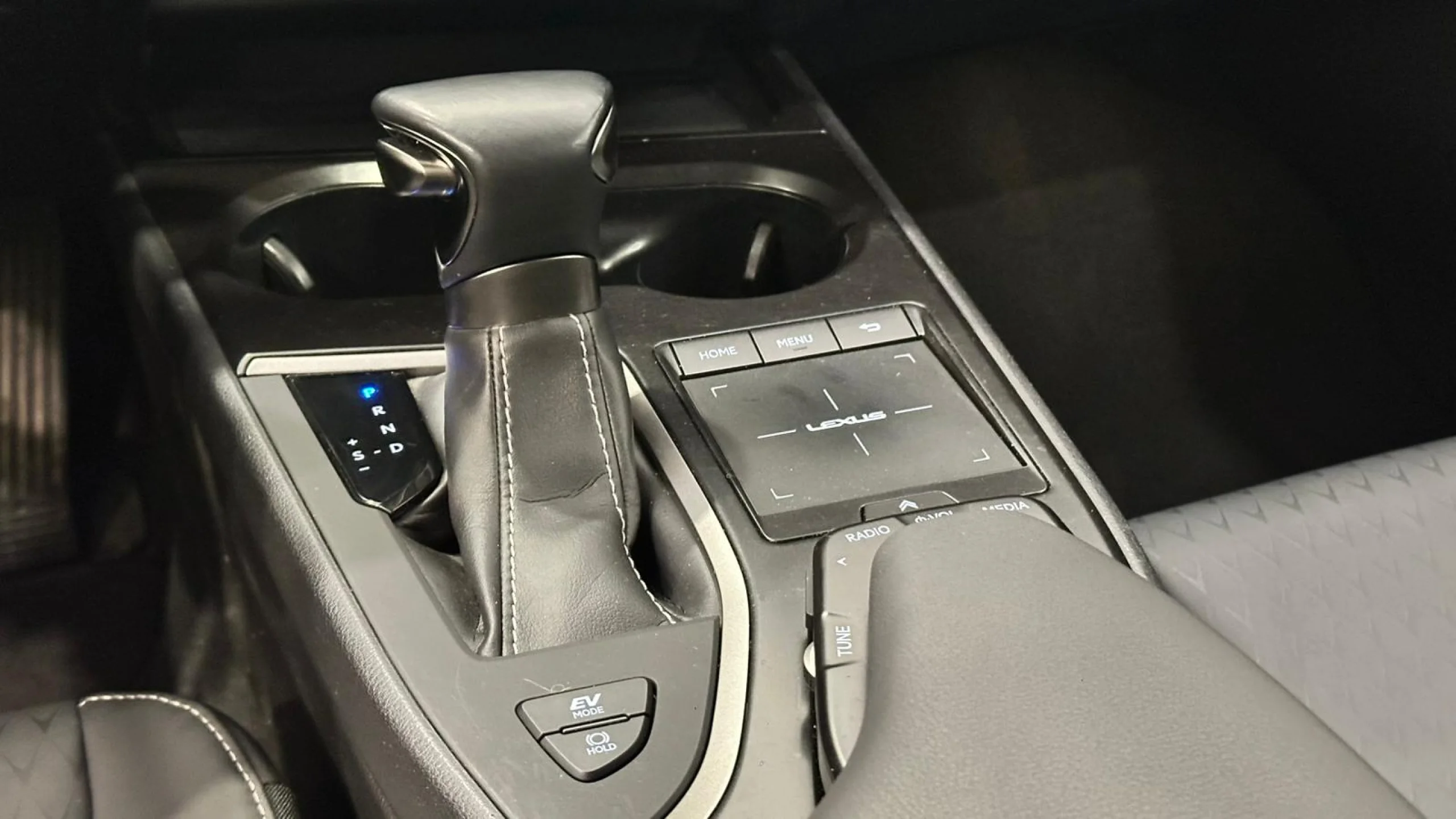 Lexus UX 250h UX250H STYLE 2WD - Foto 8