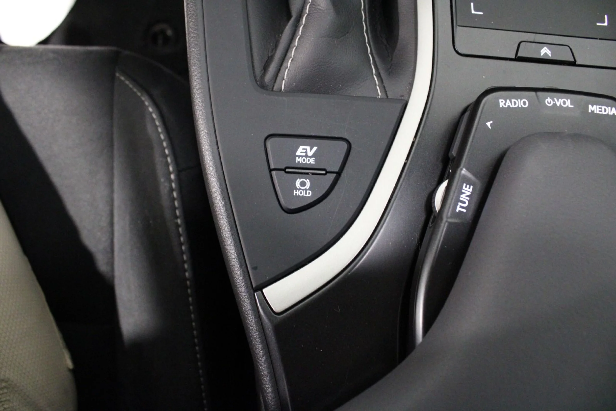 Lexus UX 250h UX250H PREMIUM 2WD - Foto 8