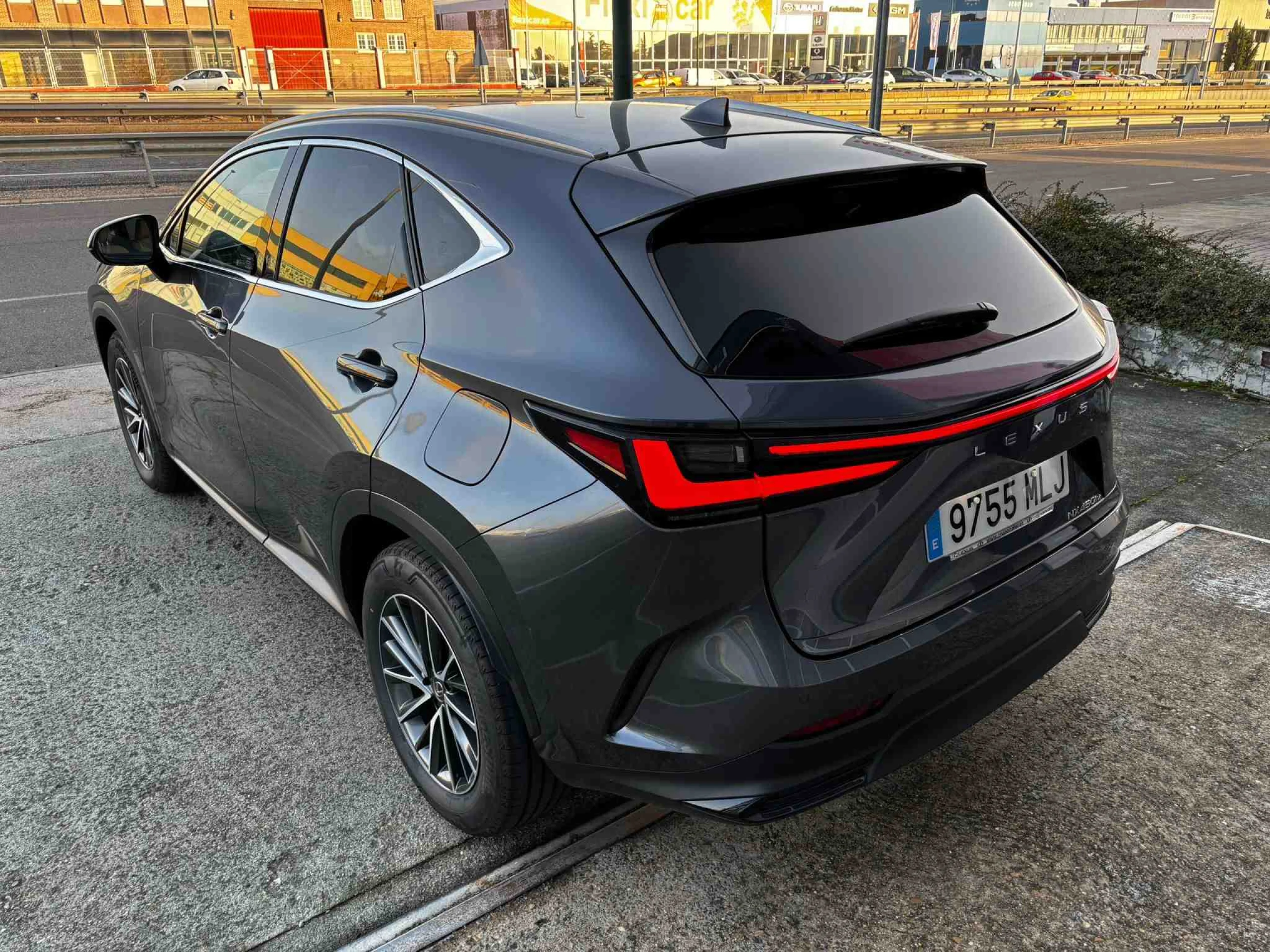 Lexus NX 450h+ NX450H+  4WD EXECUTIVE - Foto 6