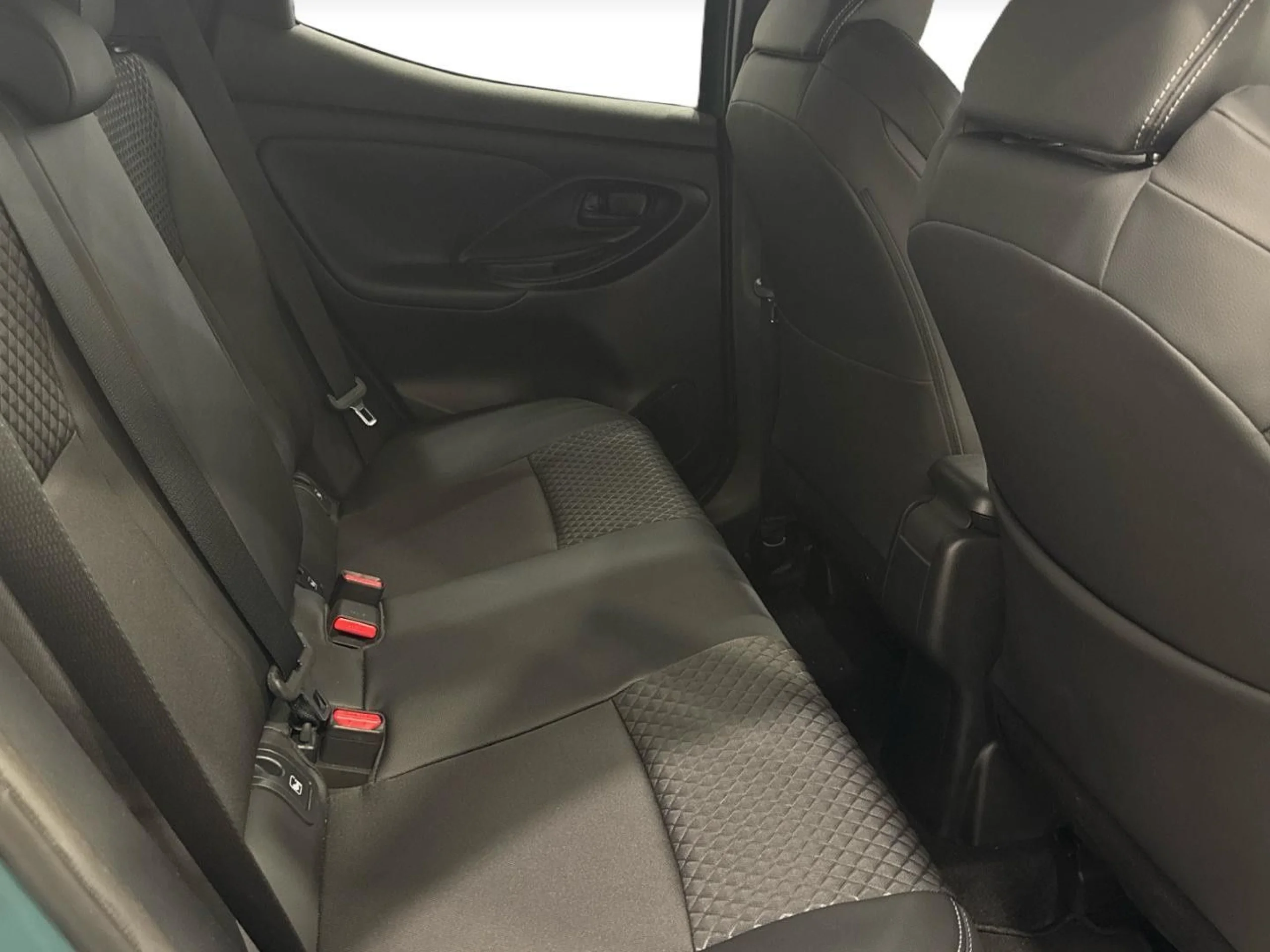 Toyota Yaris 120H STYLE - Foto 7