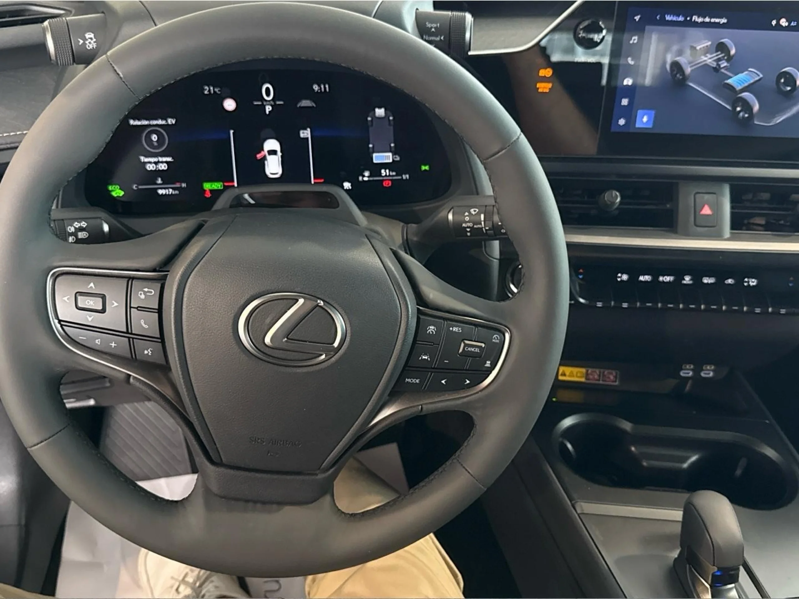 Lexus UX300h F SPORT - Foto 6