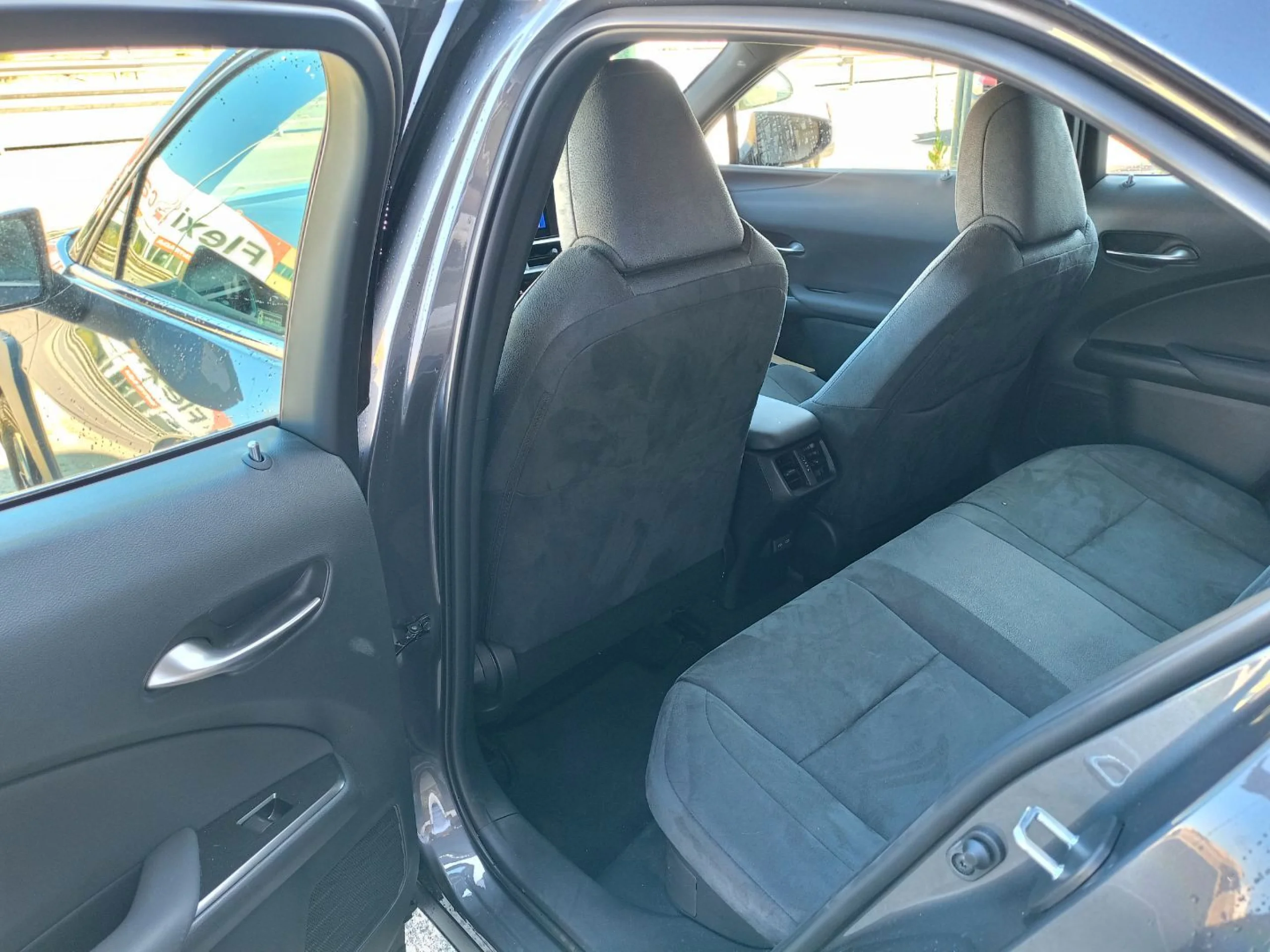 Lexus UX300h UX+ 2WD - Foto 6