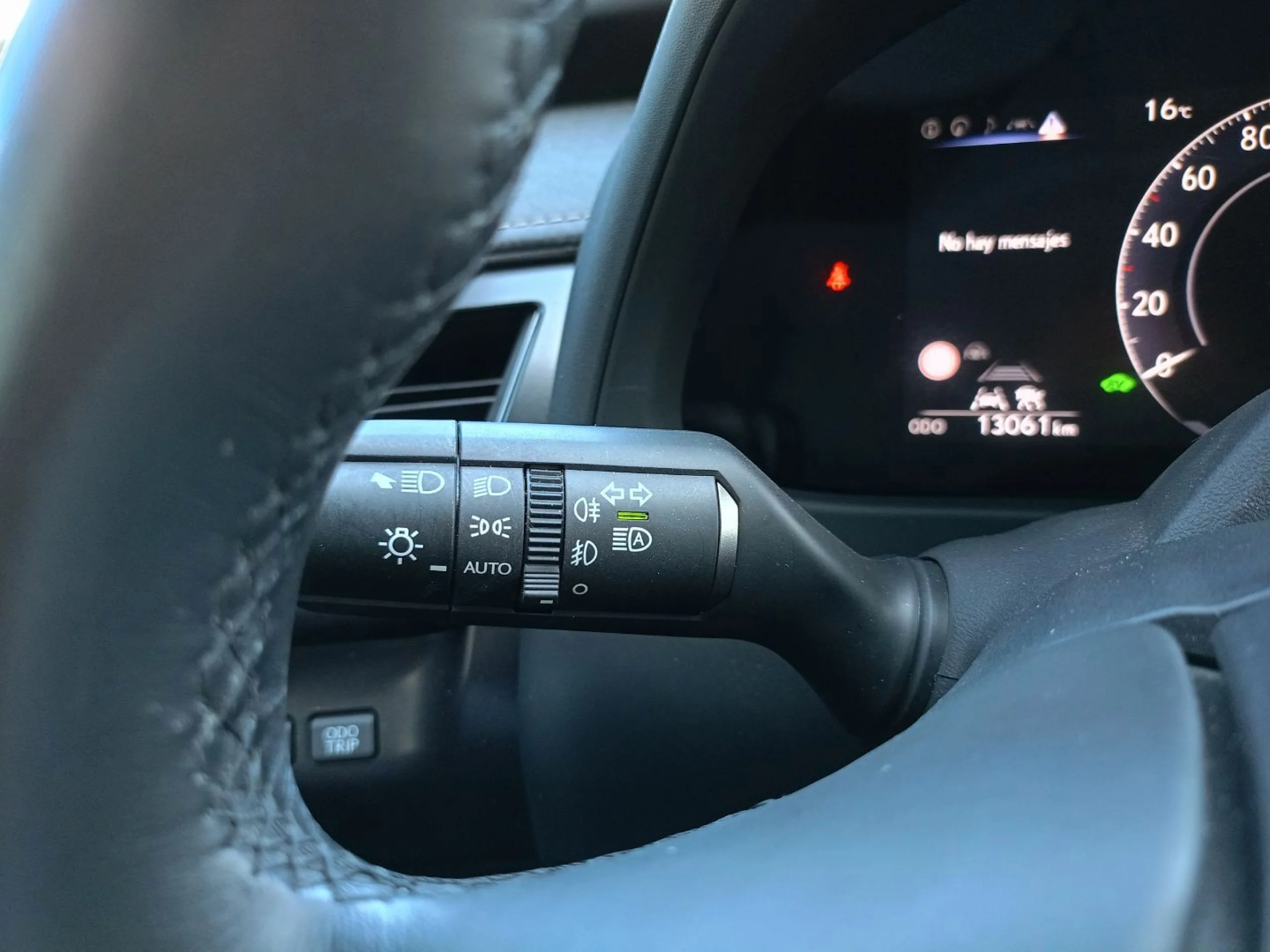 Lexus UX300h UX+ 2WD - Foto 10