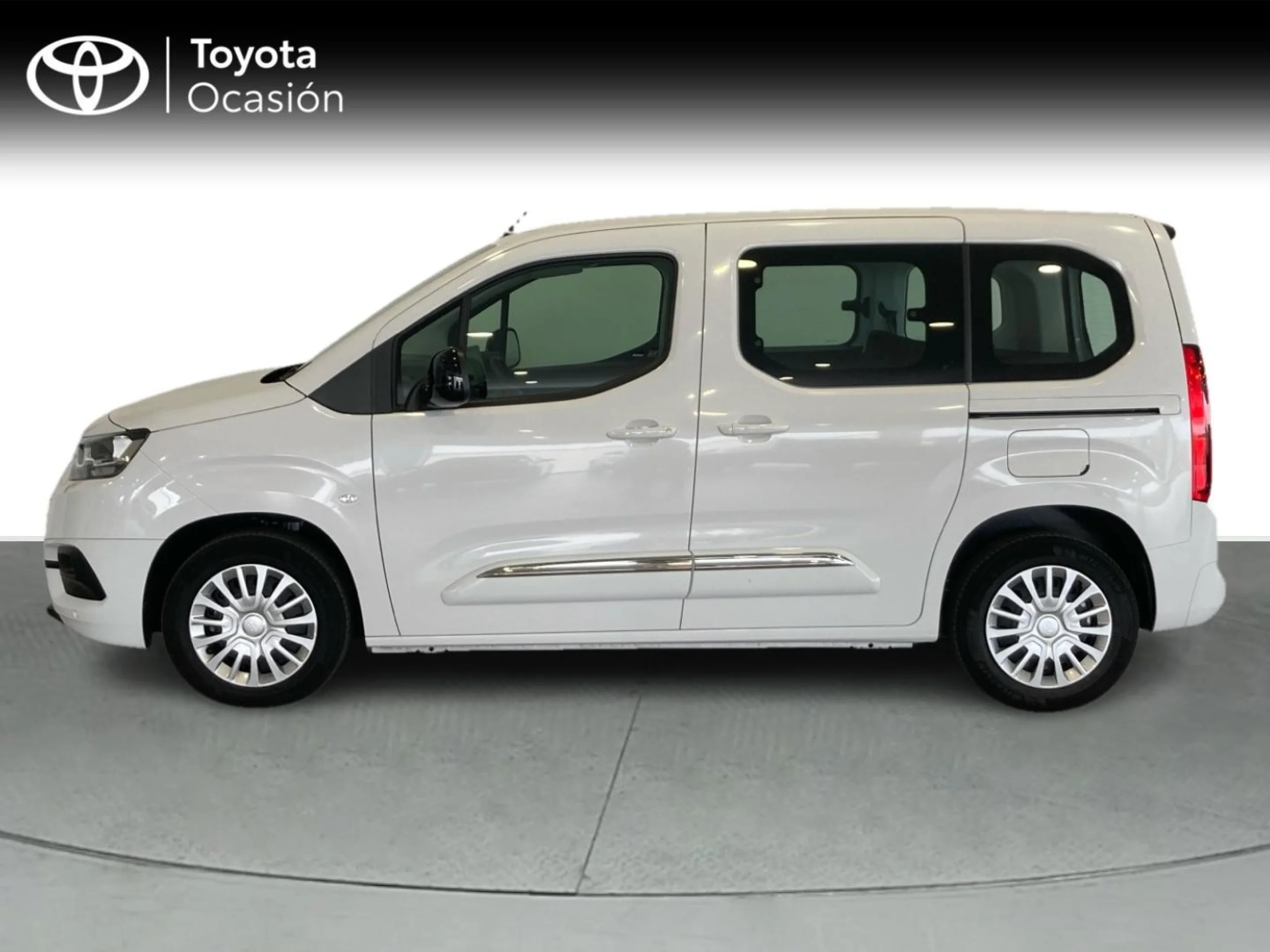 Toyota Proace City Verso Combi VX L1 1.5D 100CV - Foto 4