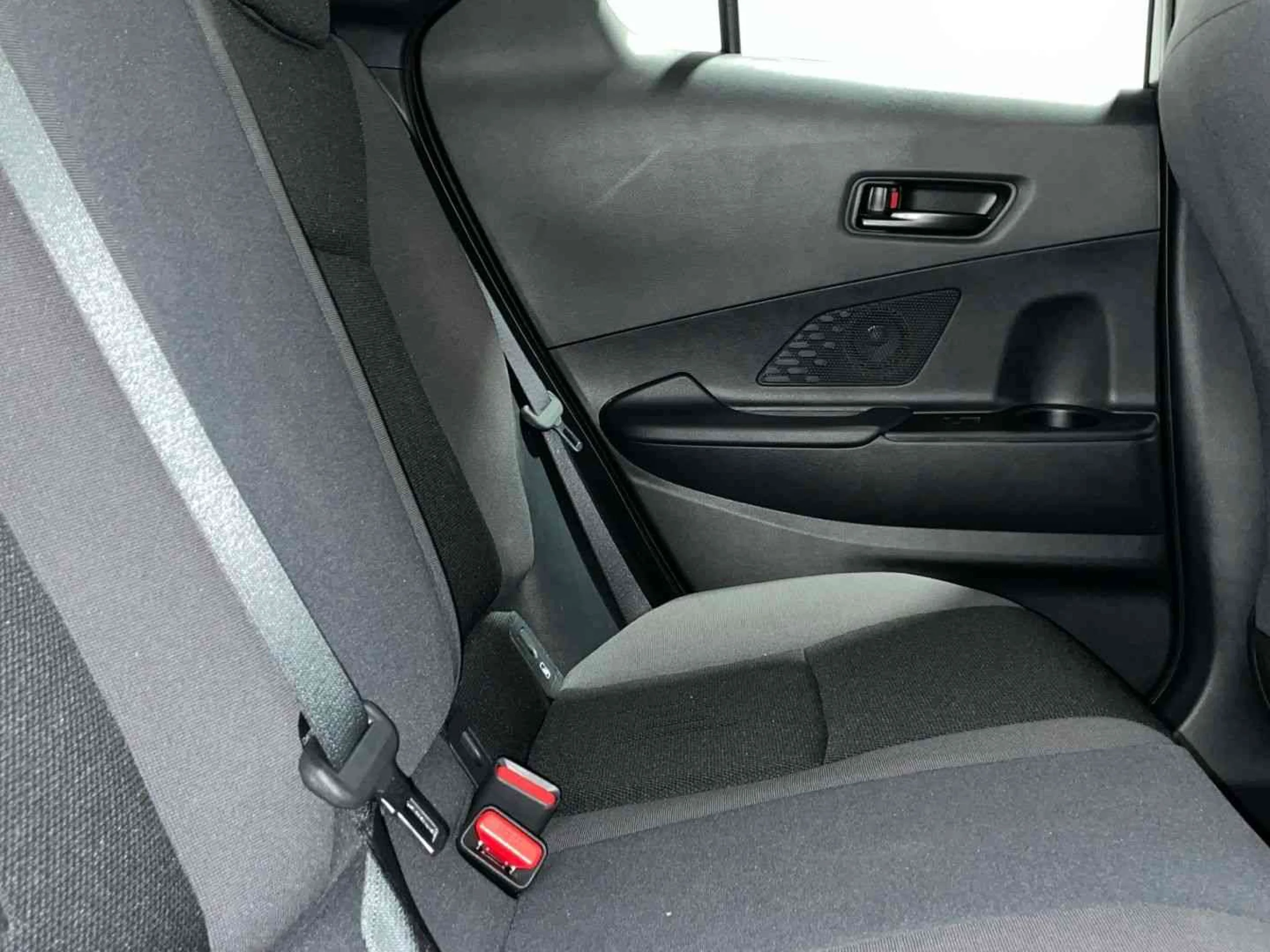 Toyota C-HR 140H Advance - Foto 8