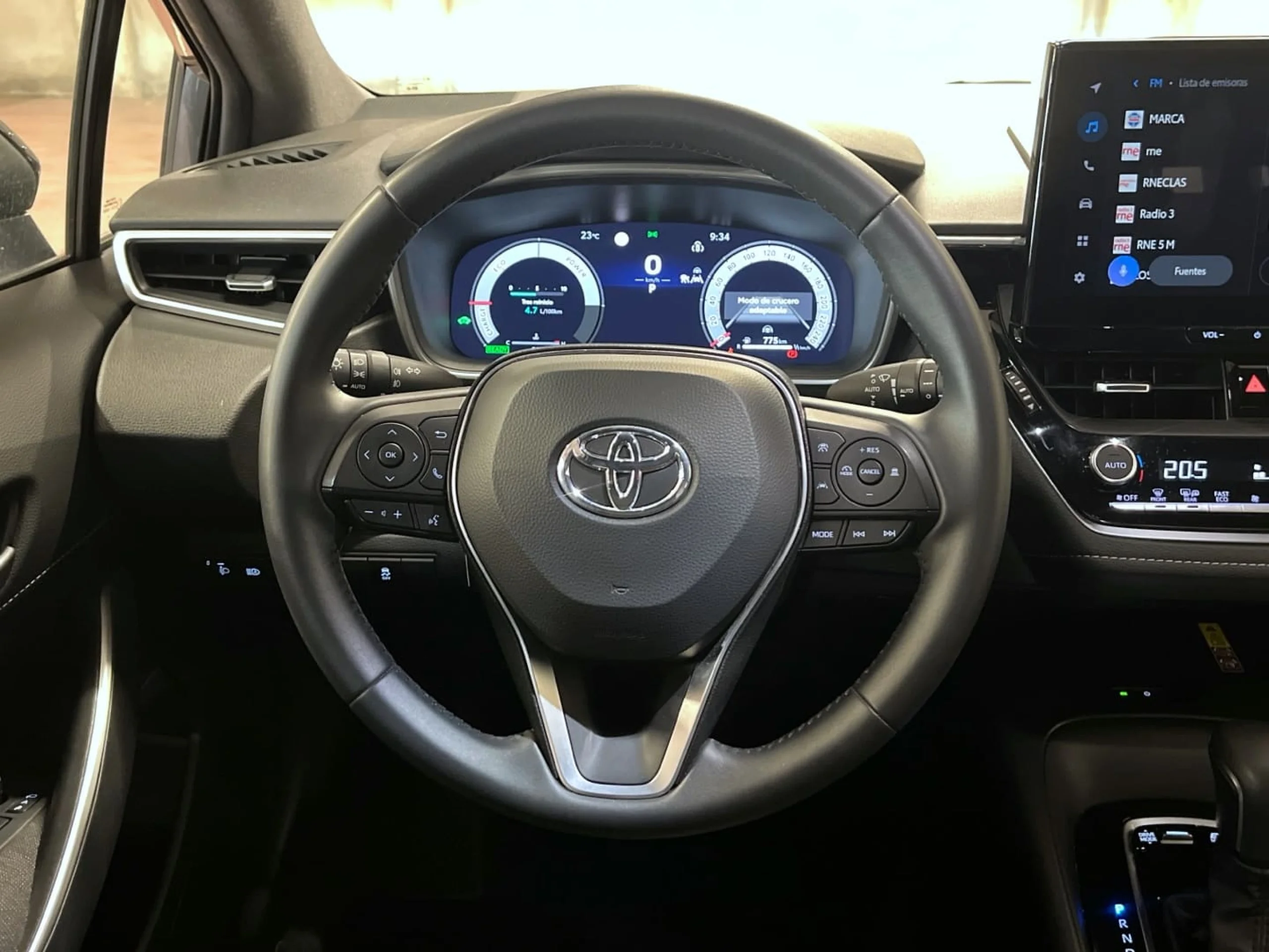 Toyota Corolla TS 140H Active Plus - Foto 14