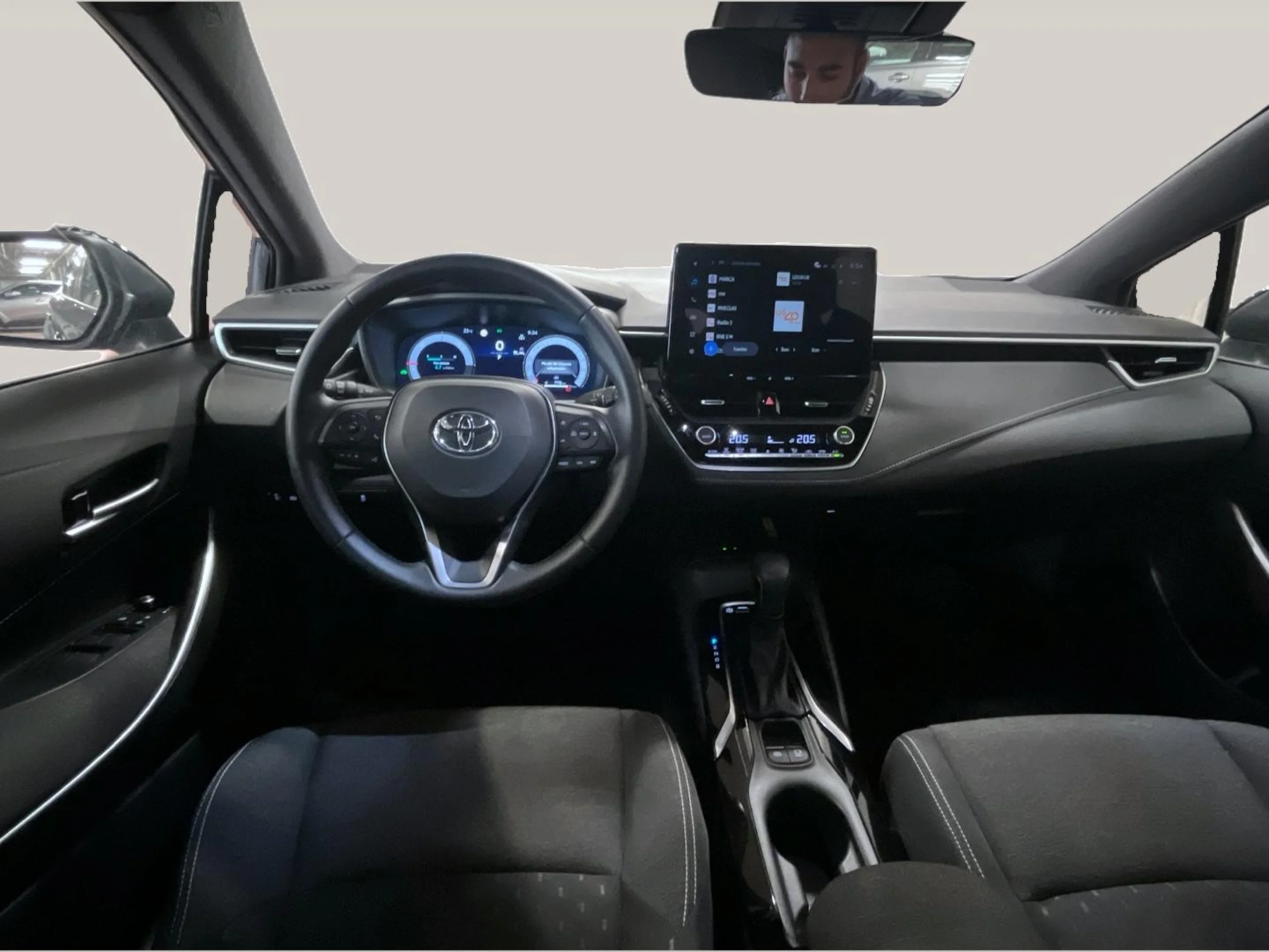 Toyota Corolla TS 140H Active Plus - Foto 12
