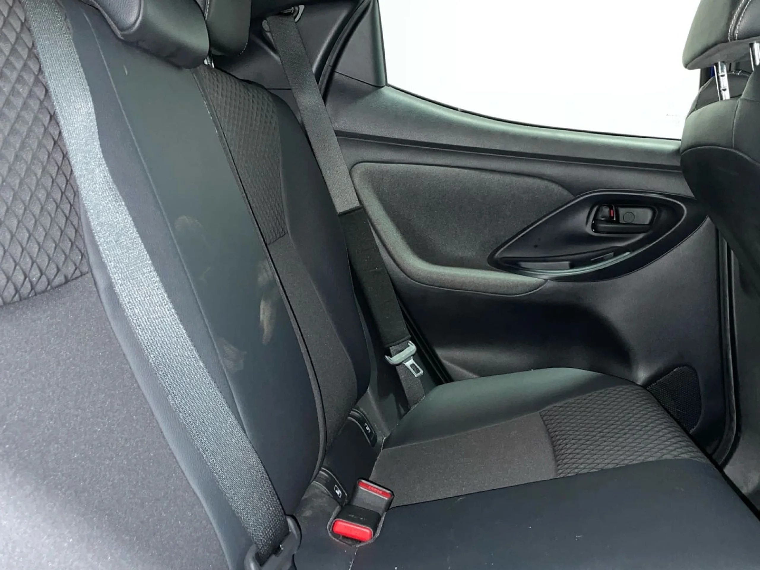 Toyota Yaris Style 120H - Foto 12