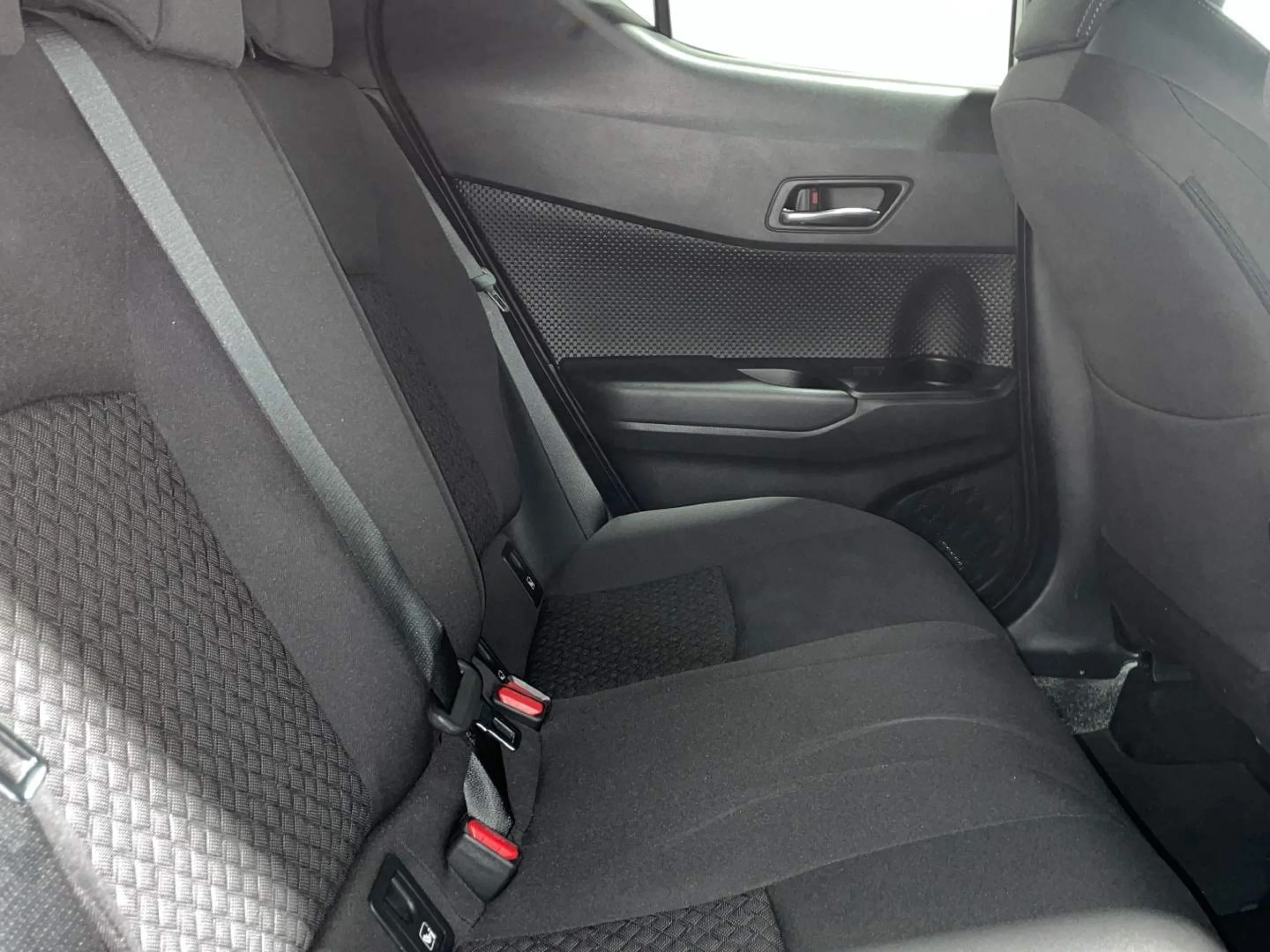 Toyota C-HR 125H Advance - Foto 8