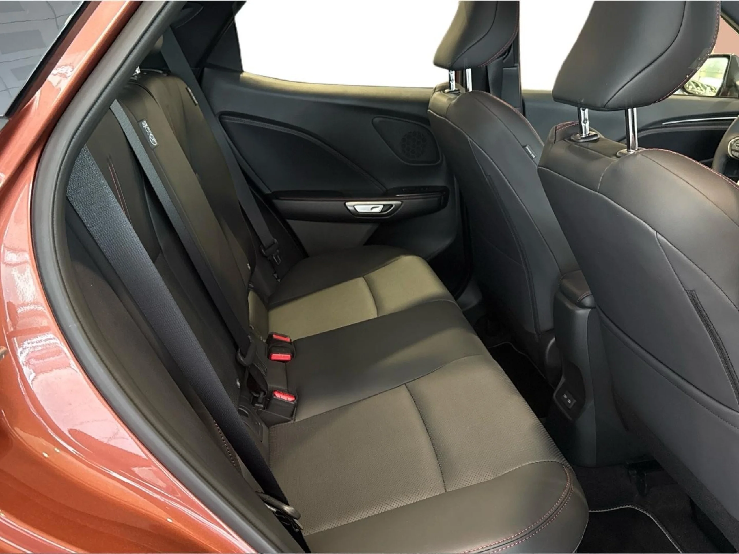 Lexus LBX ELEGANT + BLACK - Foto 7
