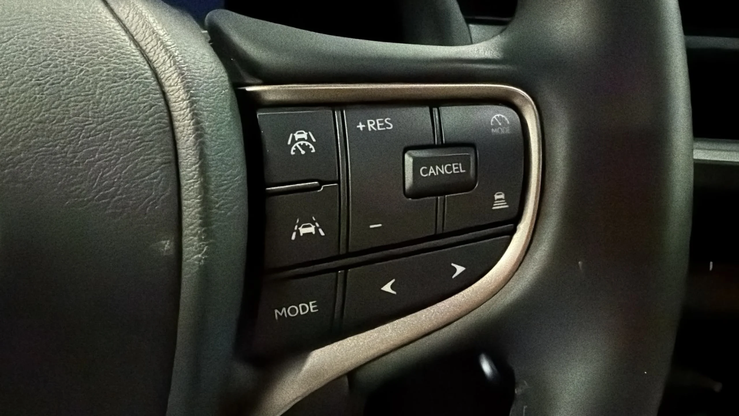 Lexus UX300h UX+ - Foto 9