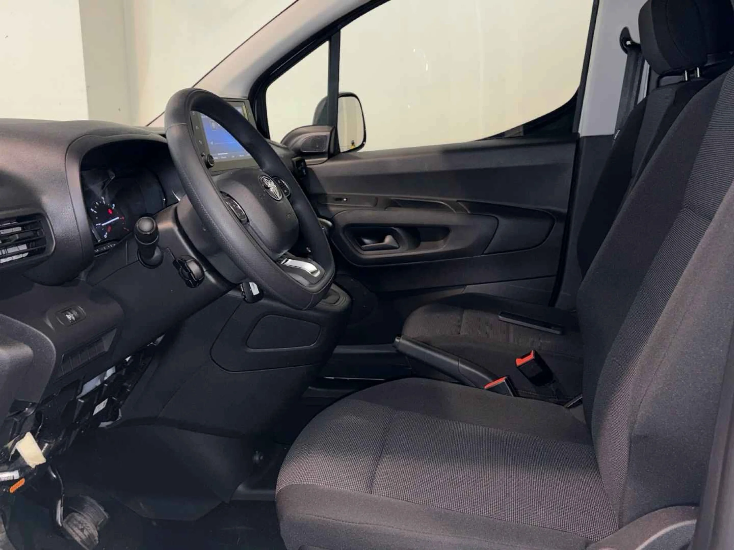 Toyota Proace City Van 1.5D 130CV 6MT GX Plus - Foto 9