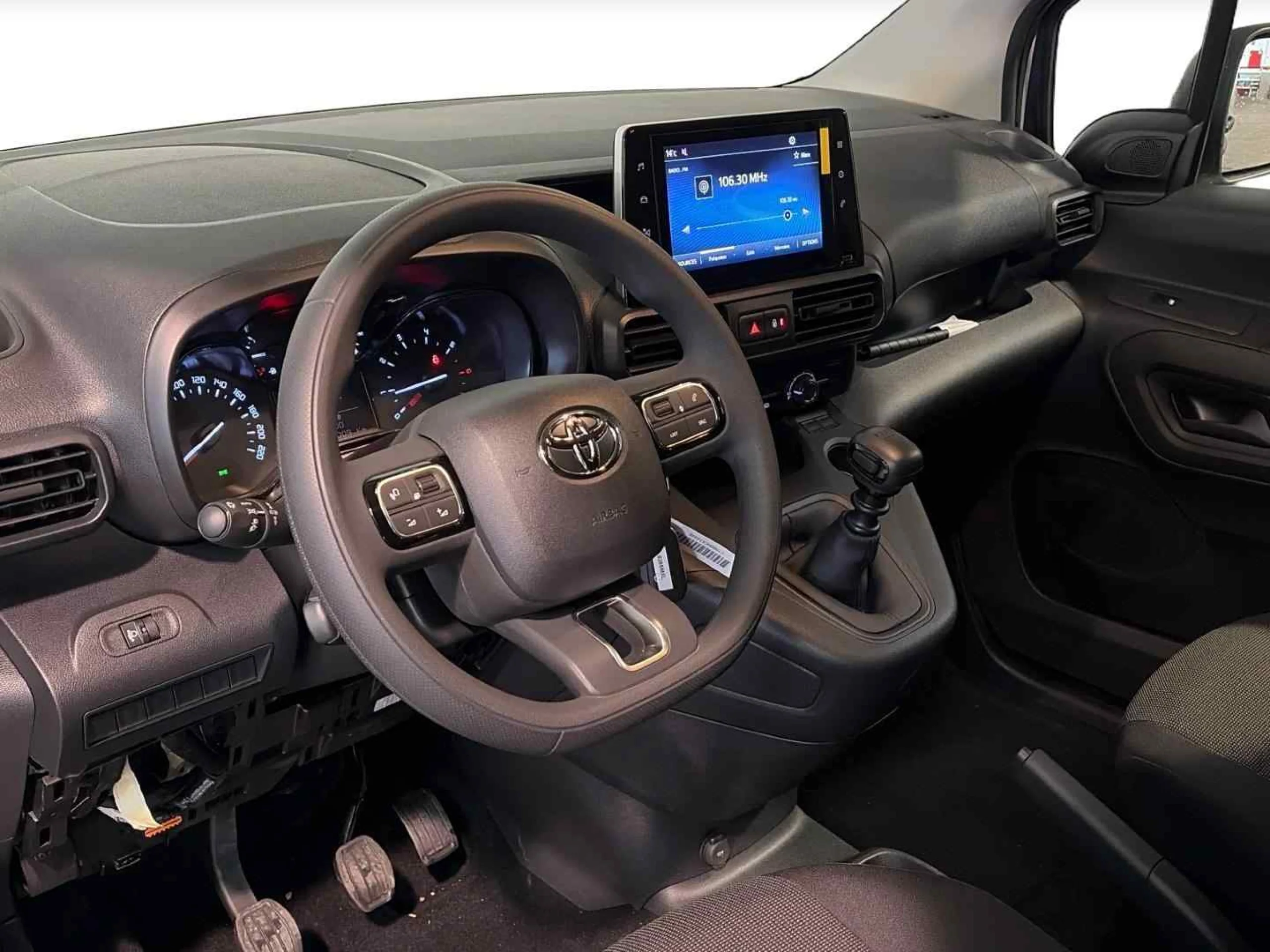 Toyota Proace City Van 1.5D 130CV 6MT GX Plus - Foto 15